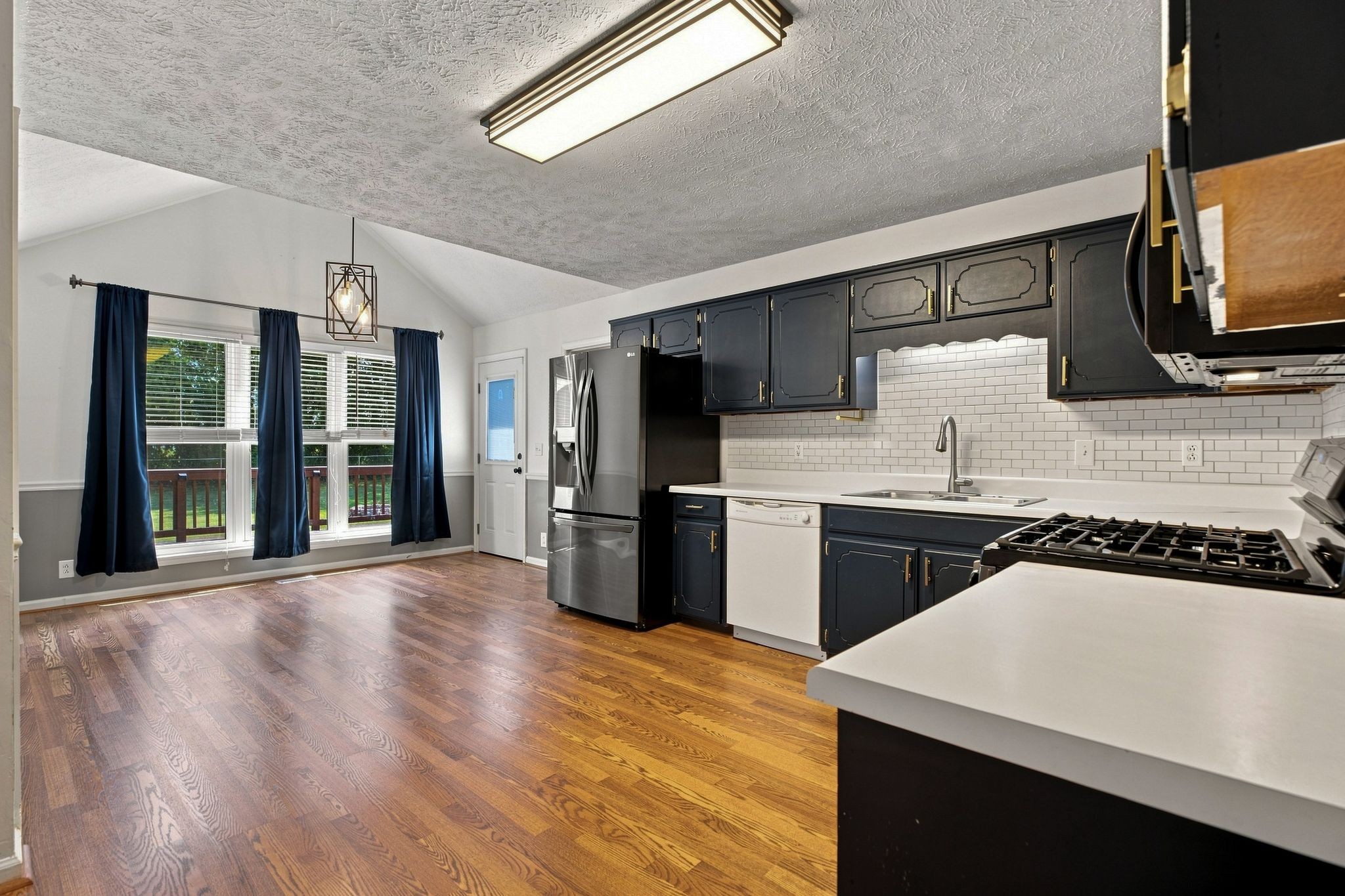3419 Howard Rd