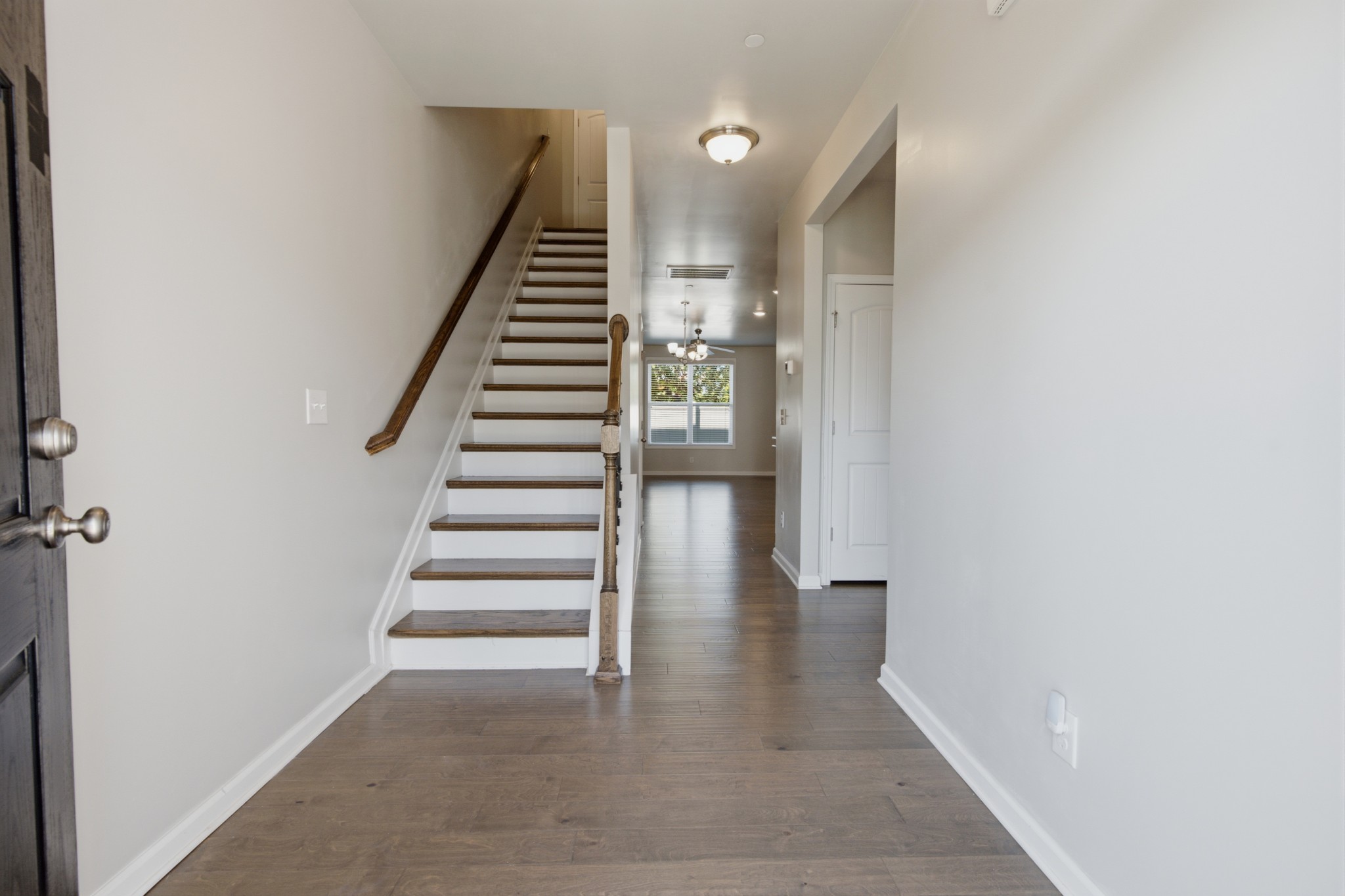 312 Manor Row
