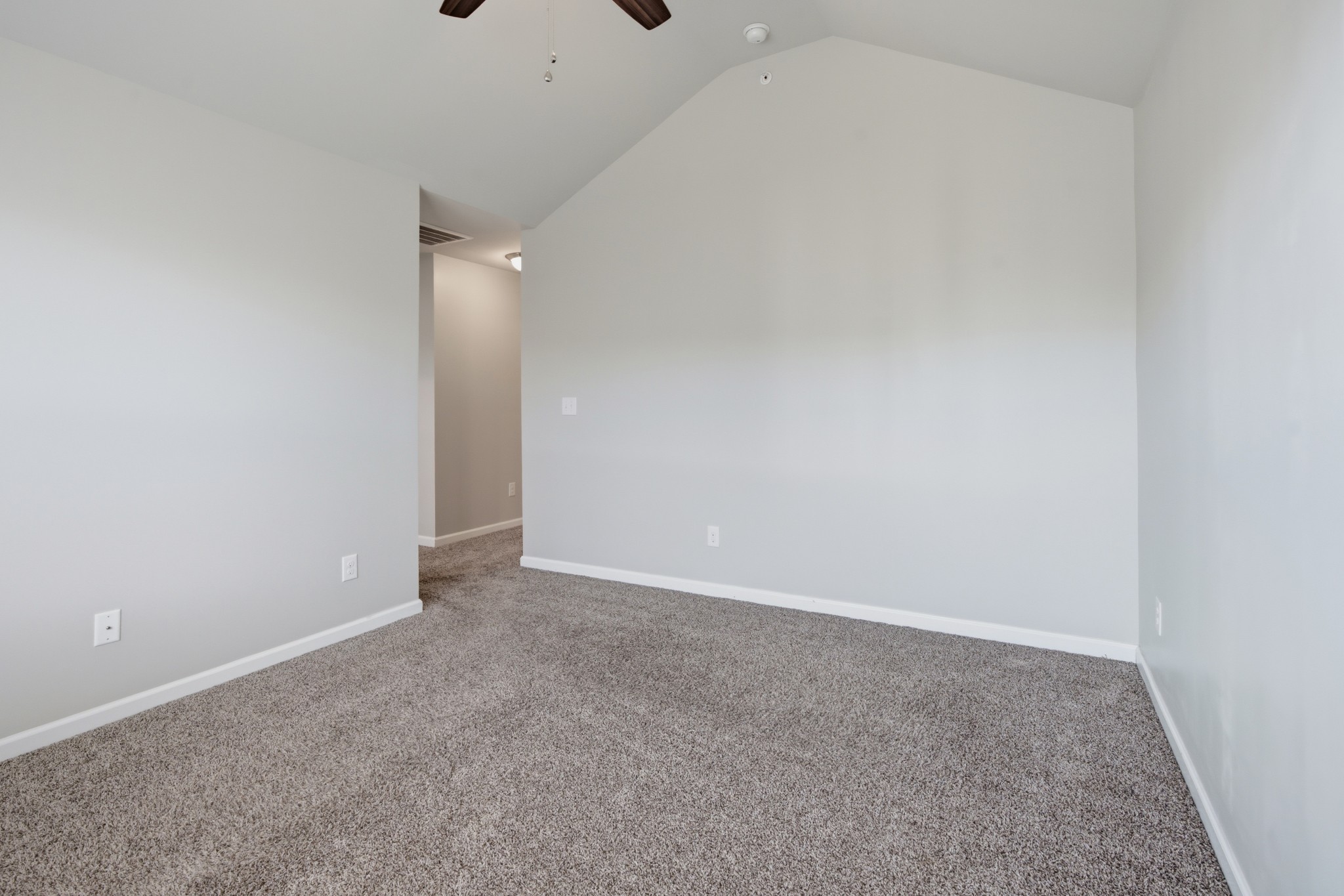312 Manor Row