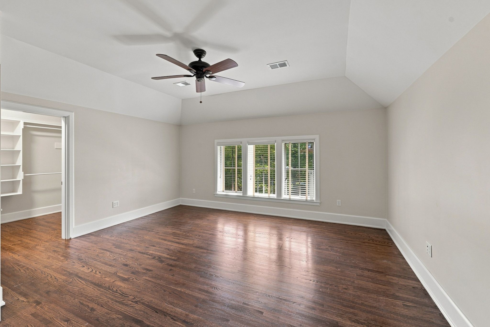 203B Woodmont Cir
