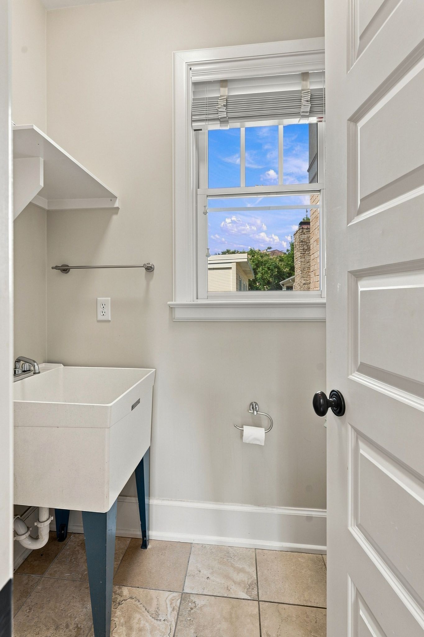 203B Woodmont Cir