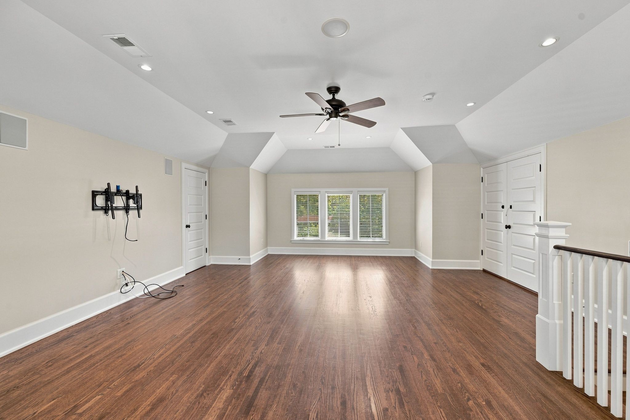 203B Woodmont Cir
