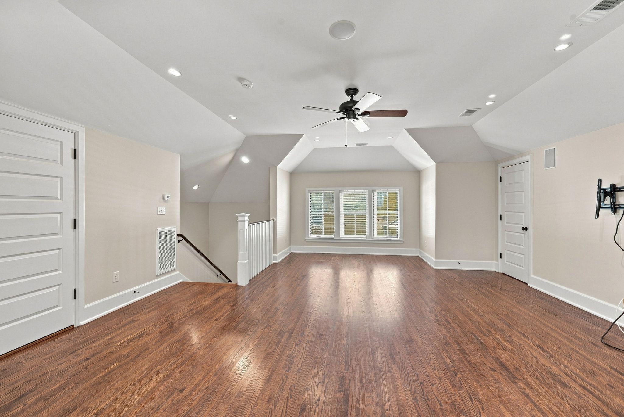 203B Woodmont Cir