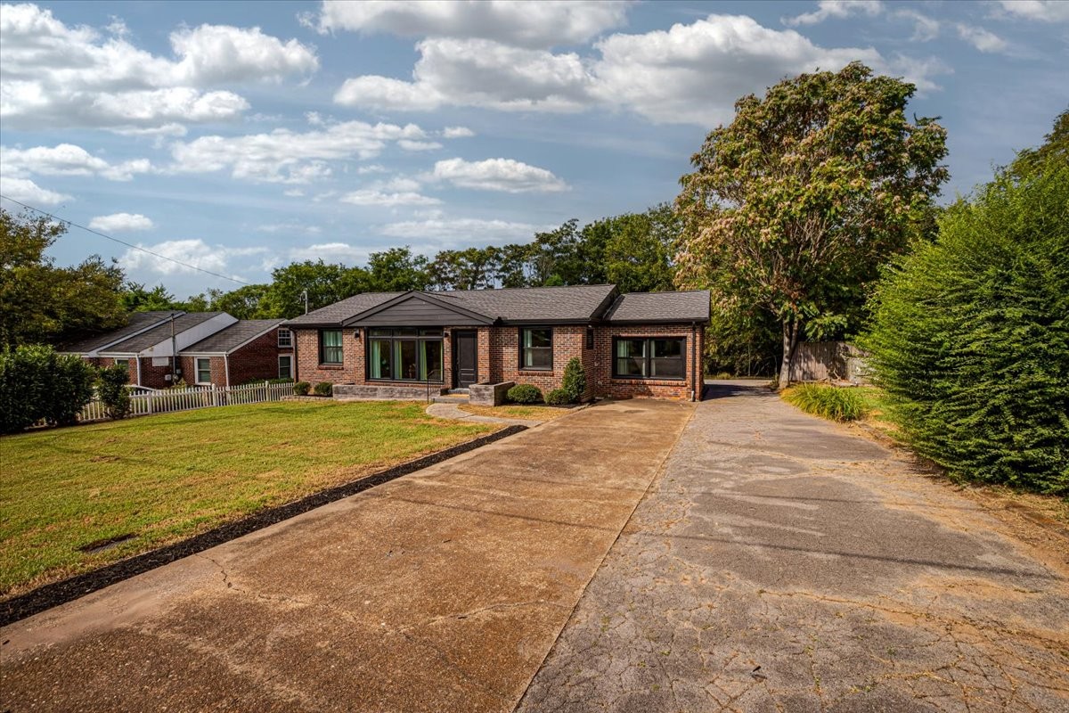 930 Crescent Hill Rd