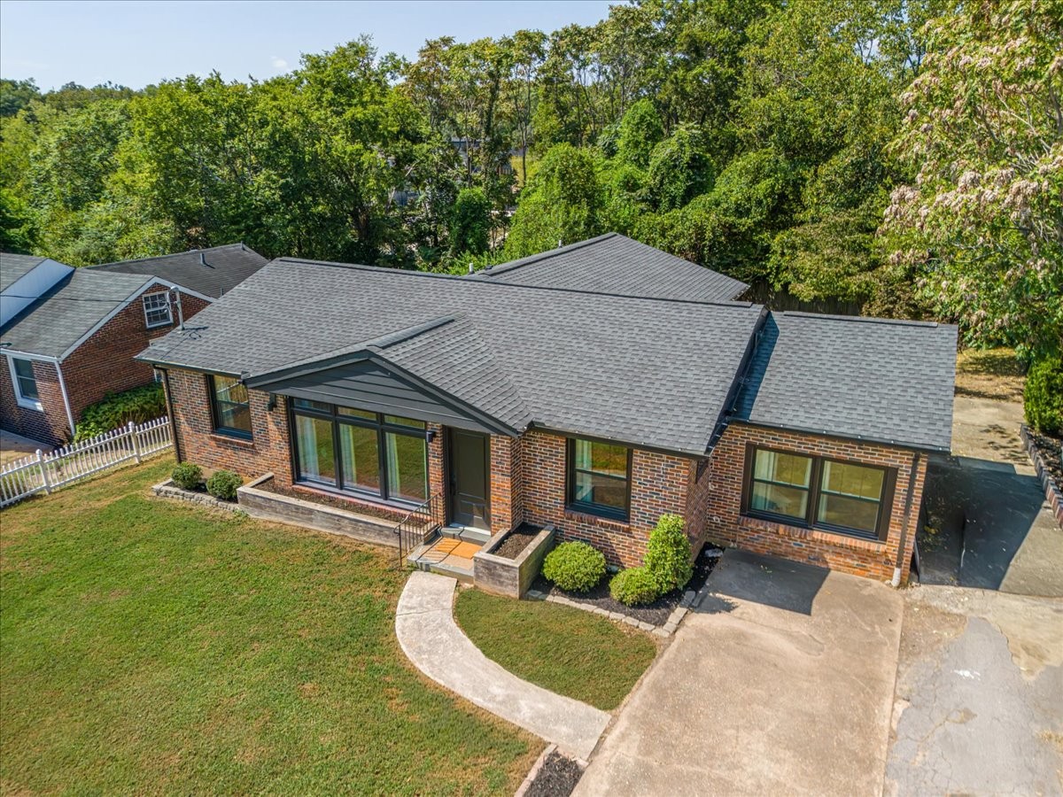 930 Crescent Hill Rd