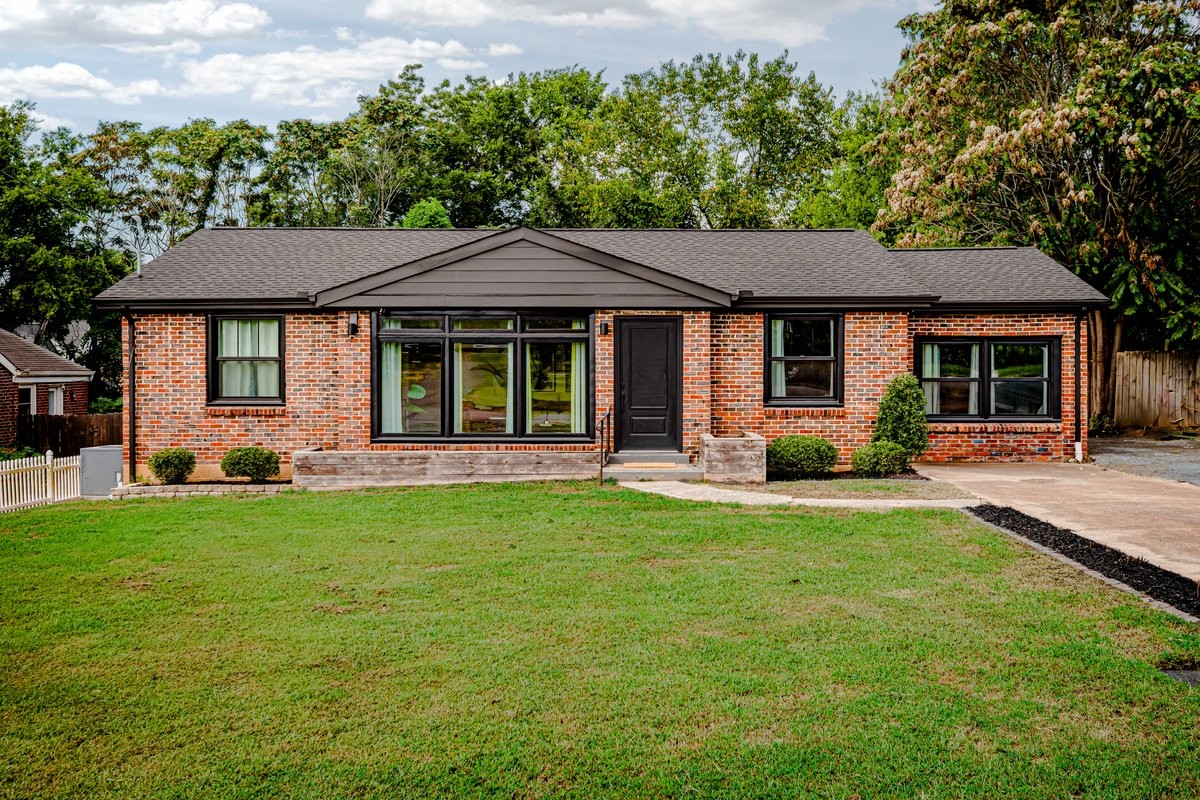 930 Crescent Hill Rd