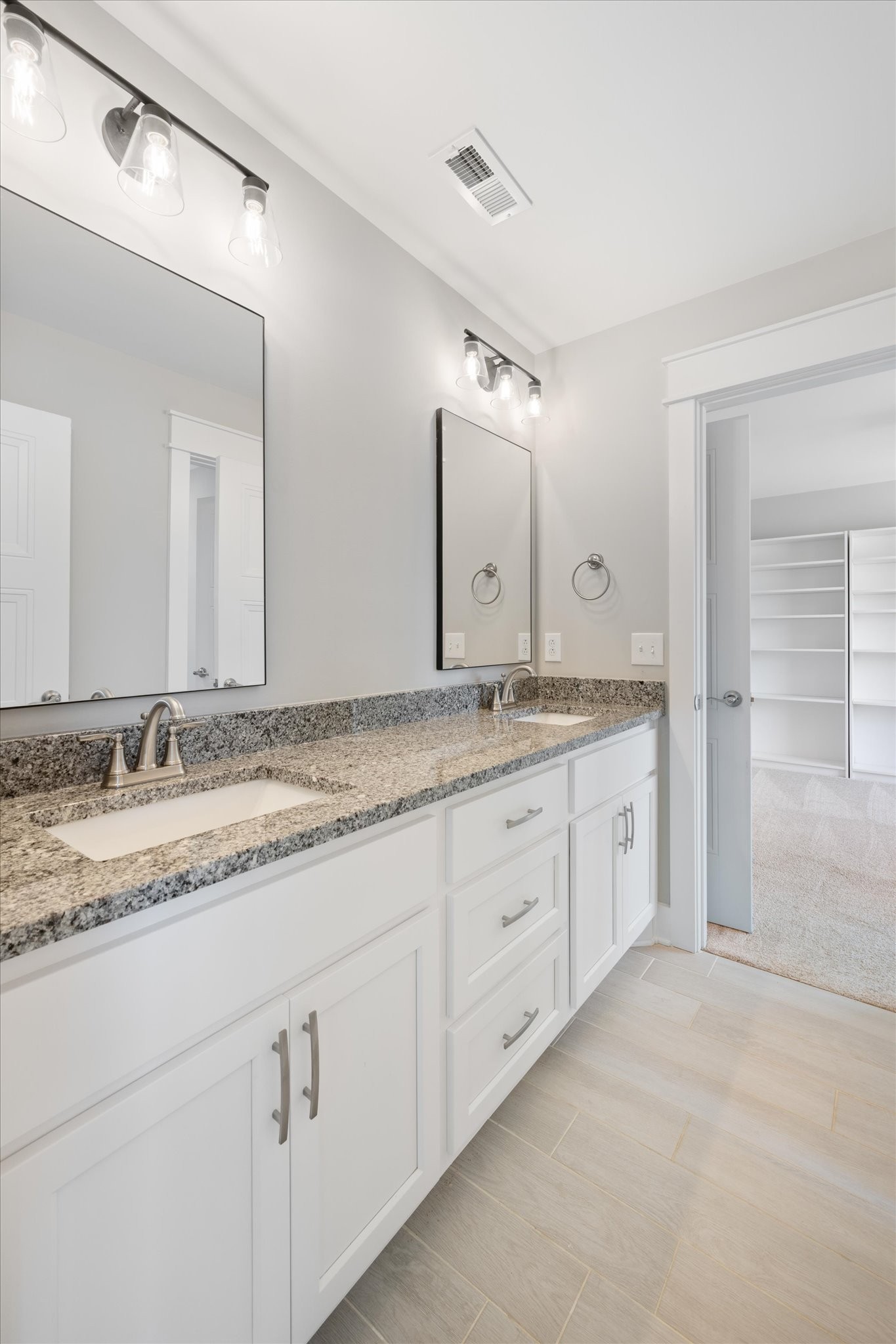 1901 Rhonda Dr