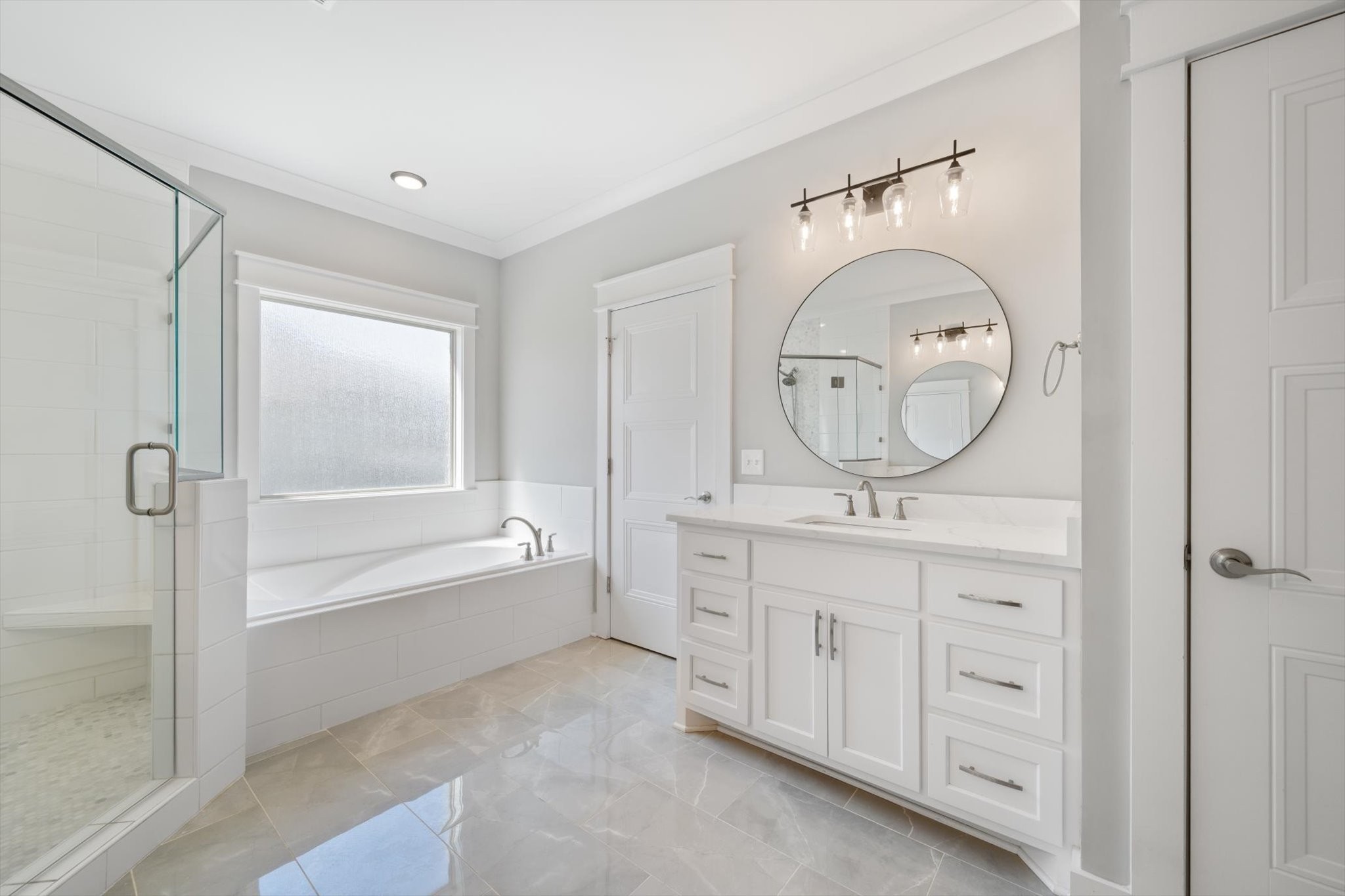 1901 Rhonda Dr