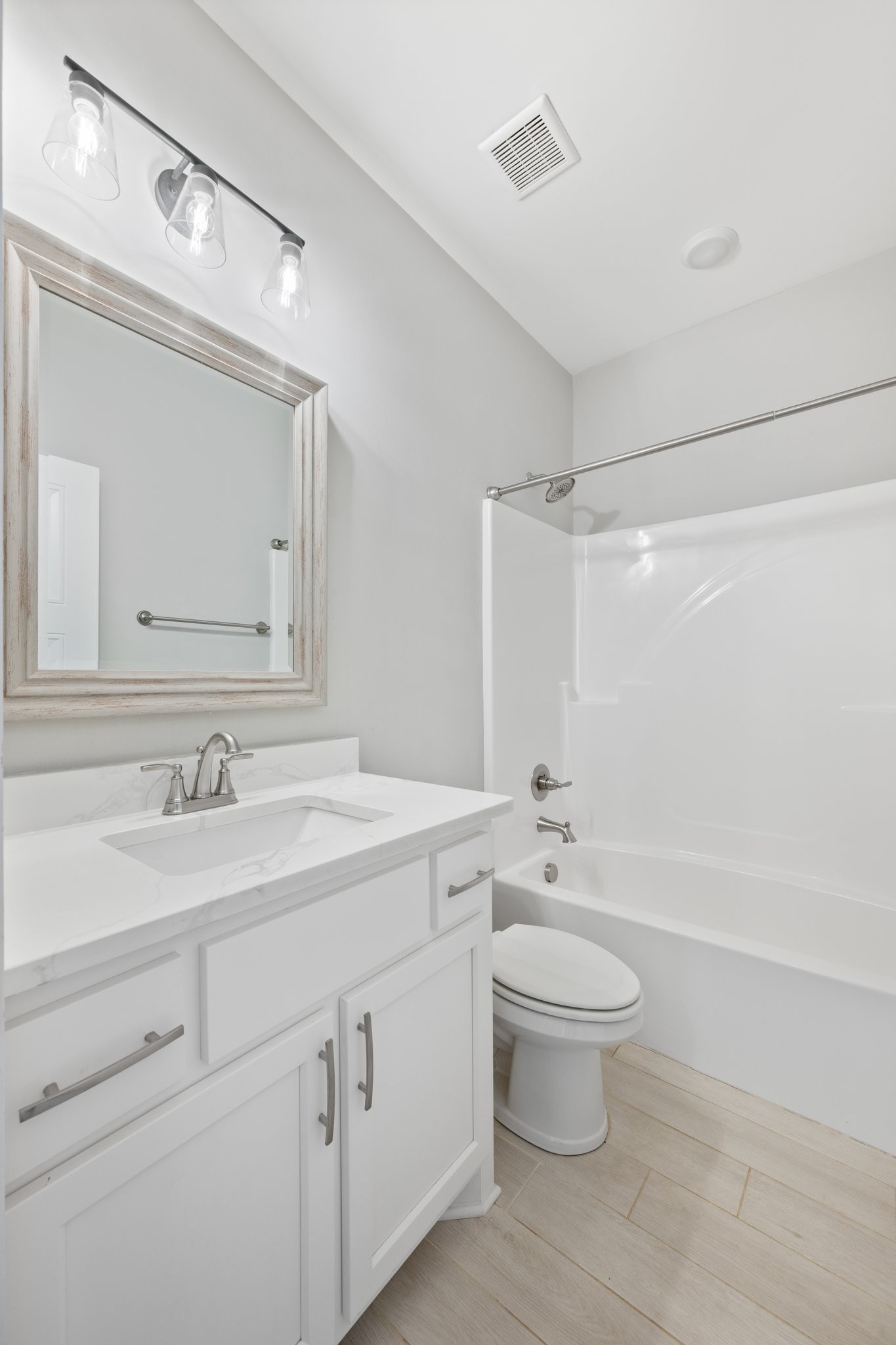 1901 Rhonda Dr