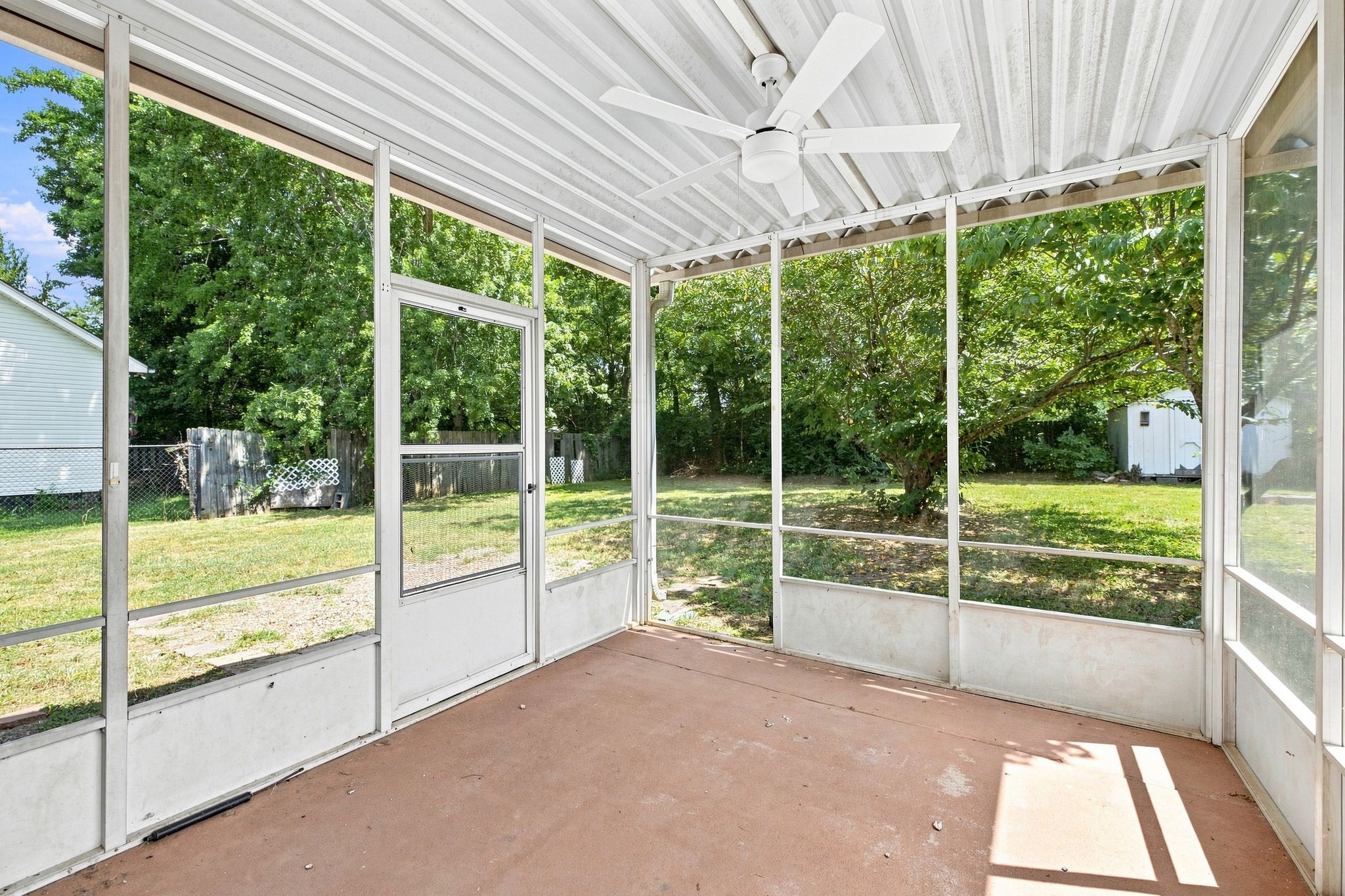 1794 Lucille Ln