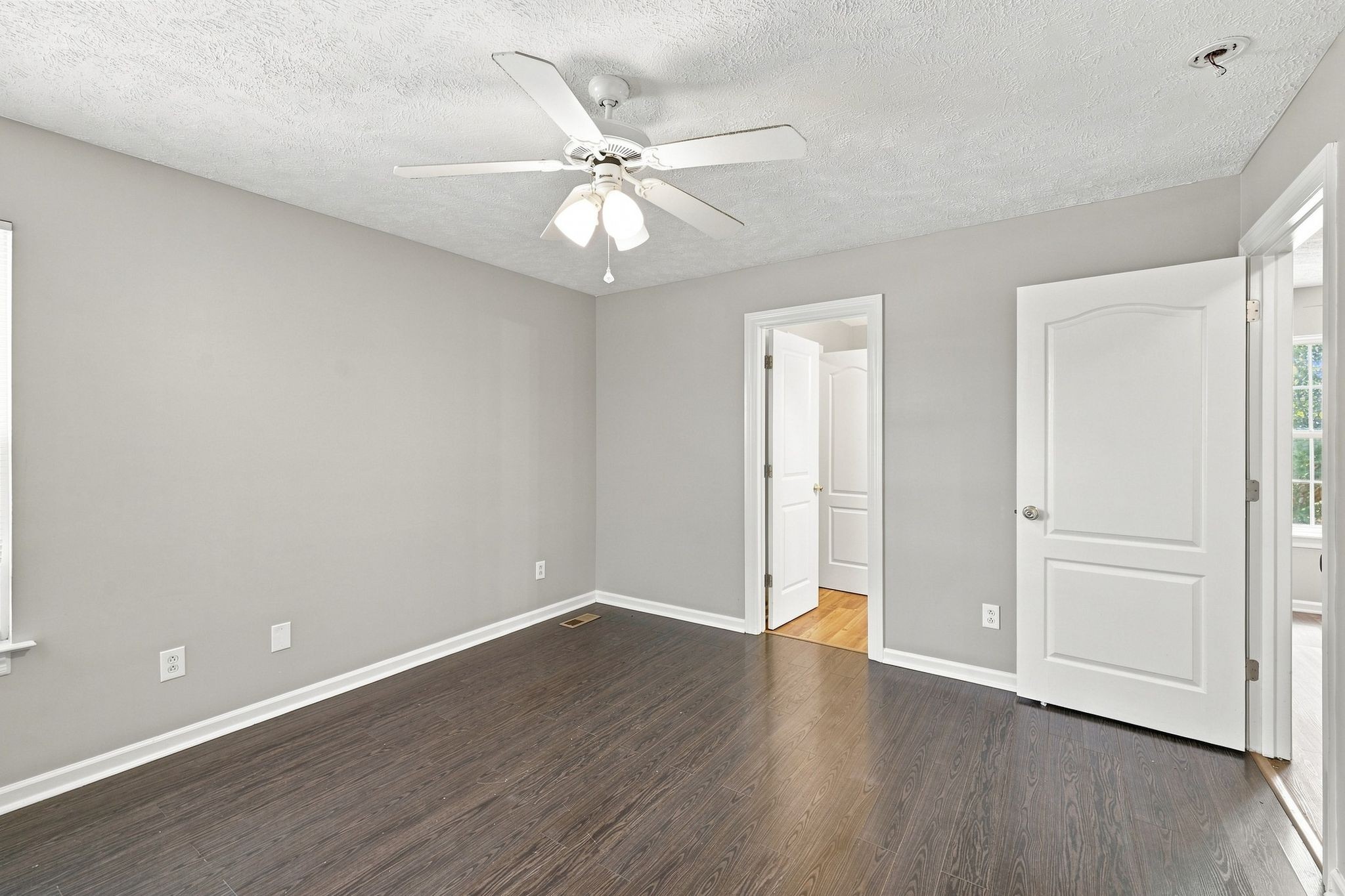 1794 Lucille Ln