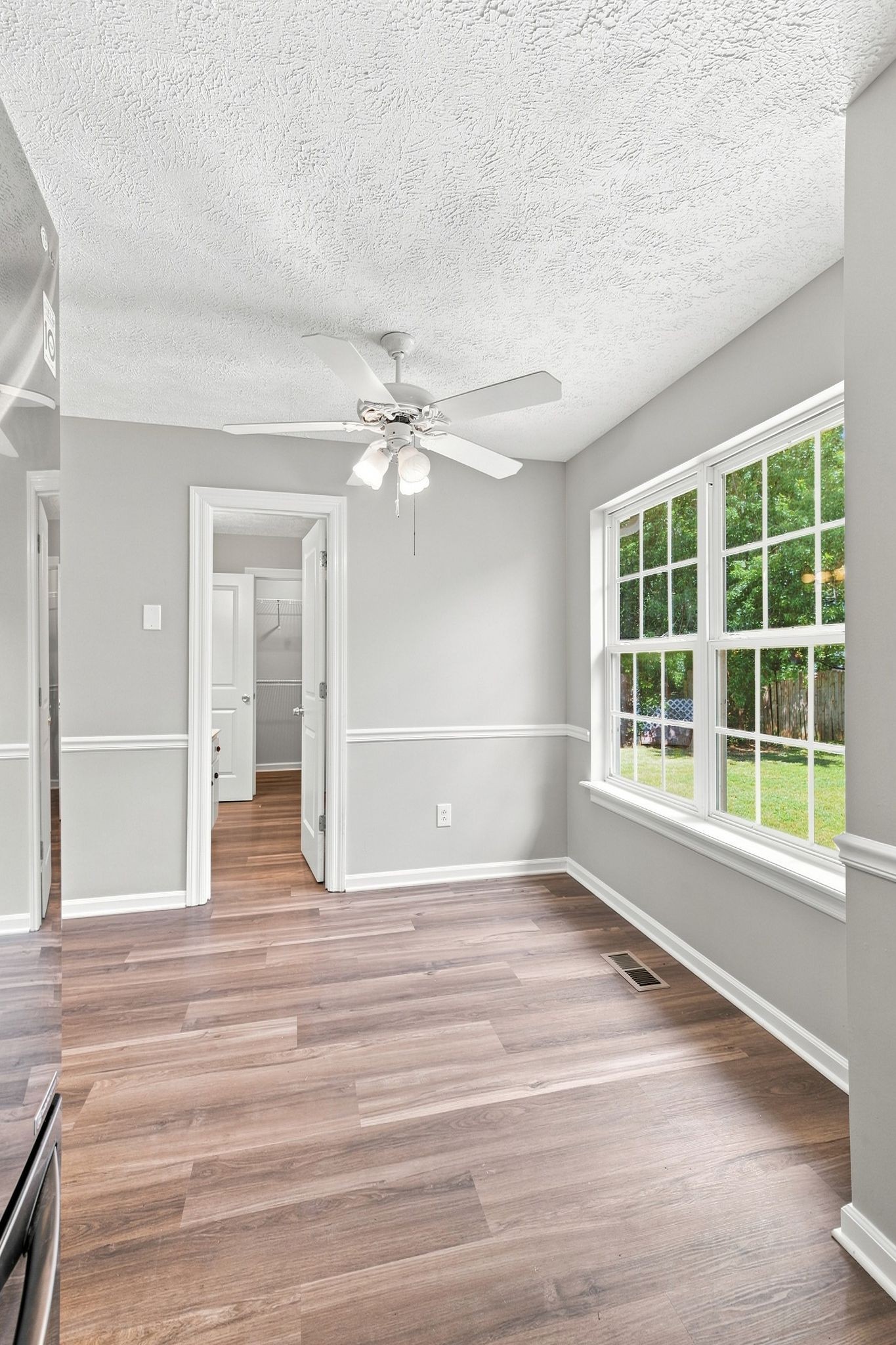 1794 Lucille Ln