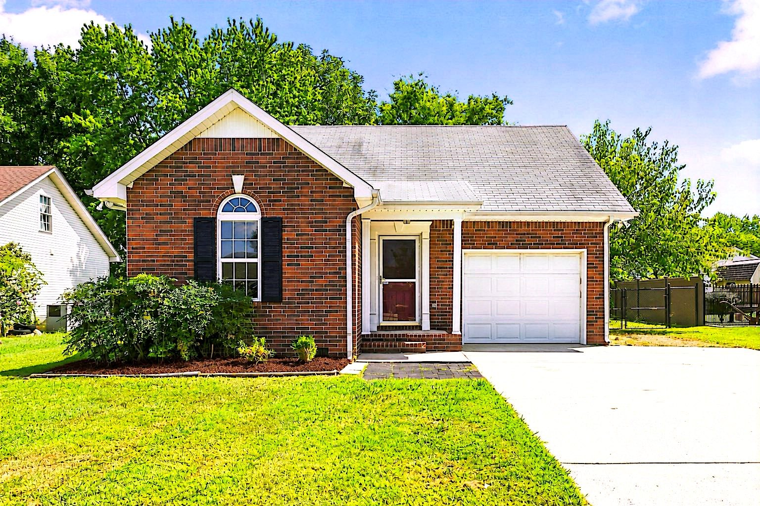 1794 Lucille Ln