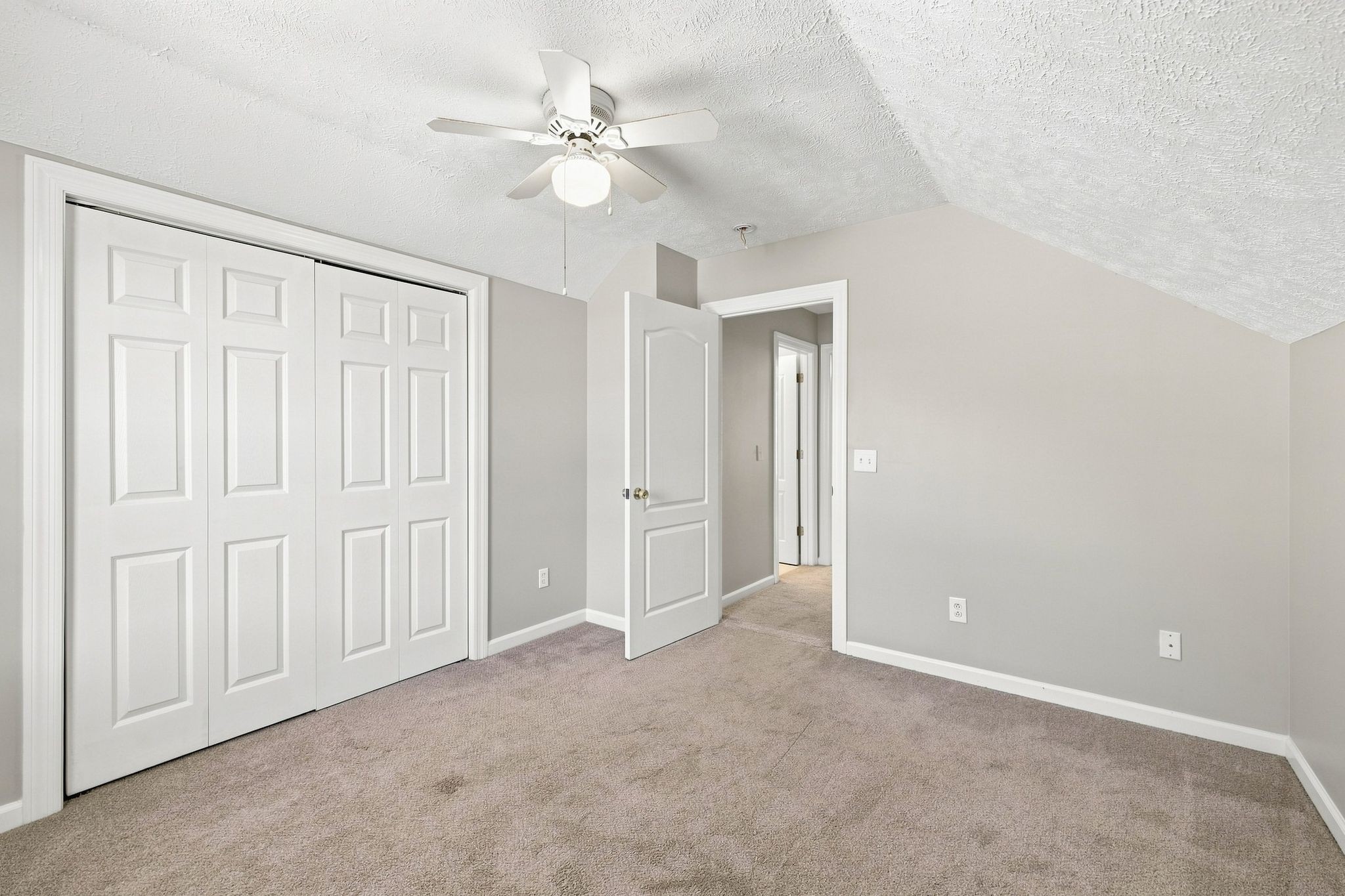 1794 Lucille Ln