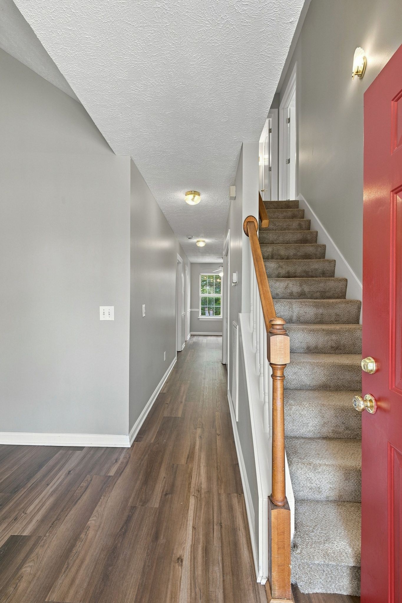 1794 Lucille Ln