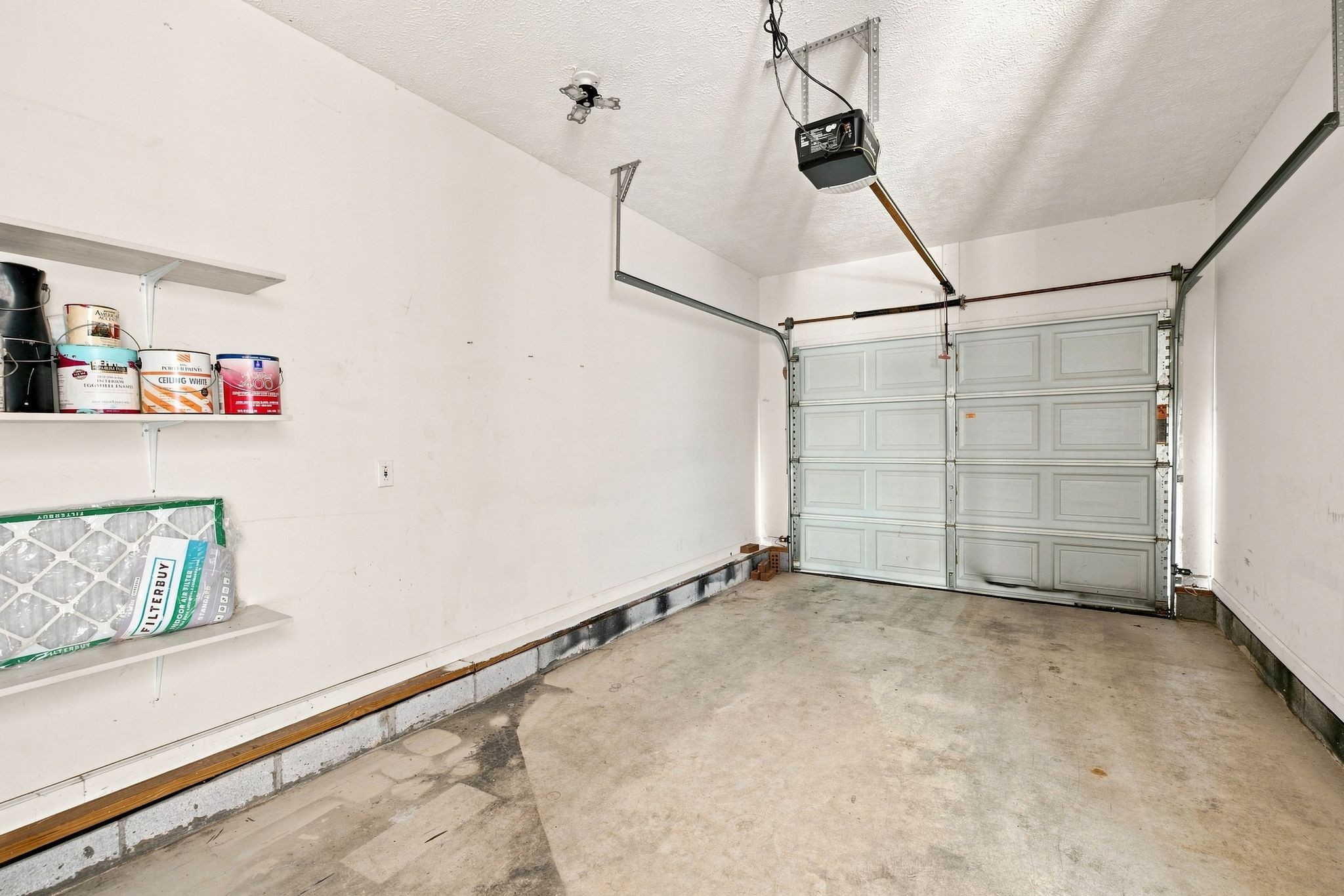 1794 Lucille Ln
