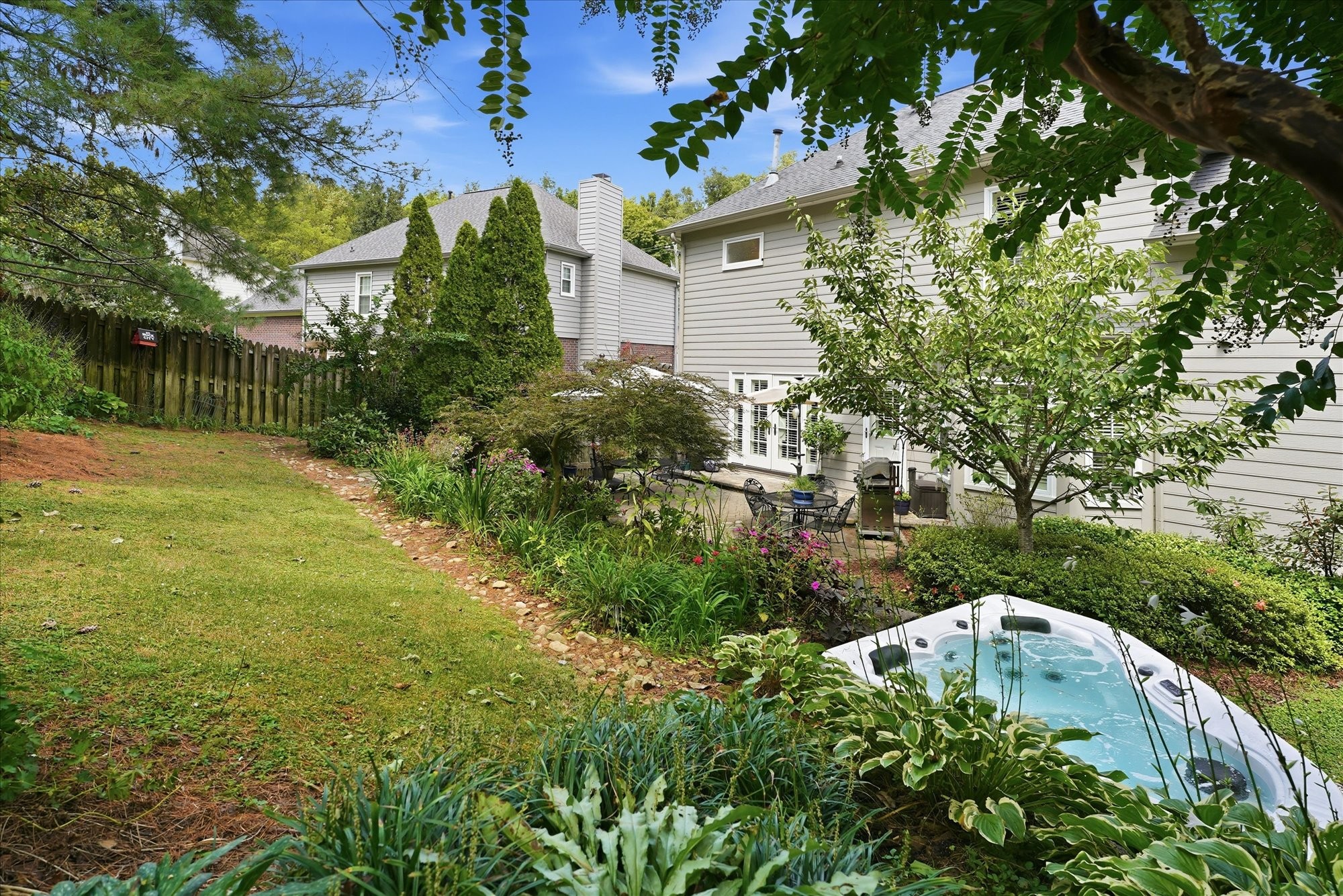 8456 Indian Hills Dr