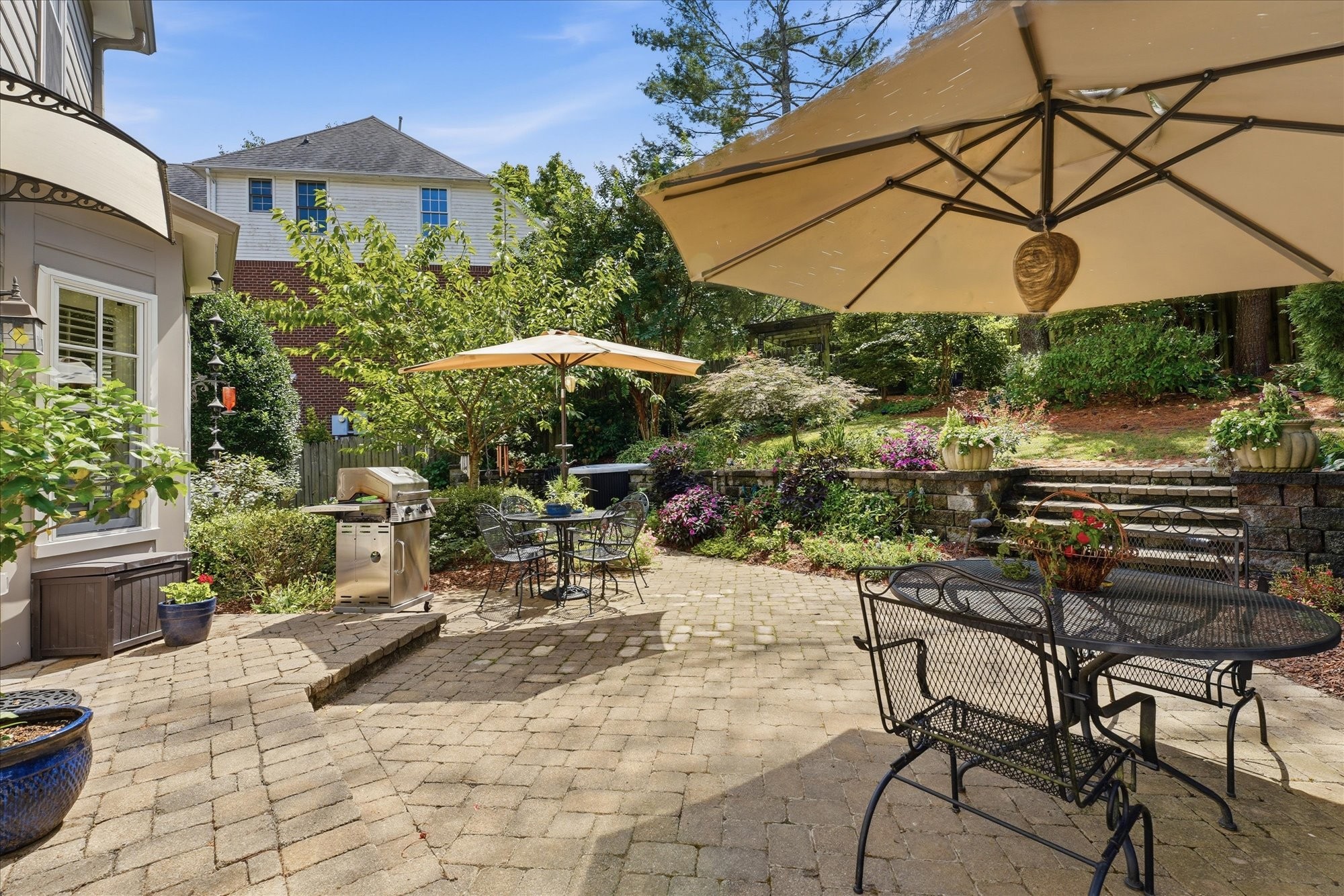 8456 Indian Hills Dr