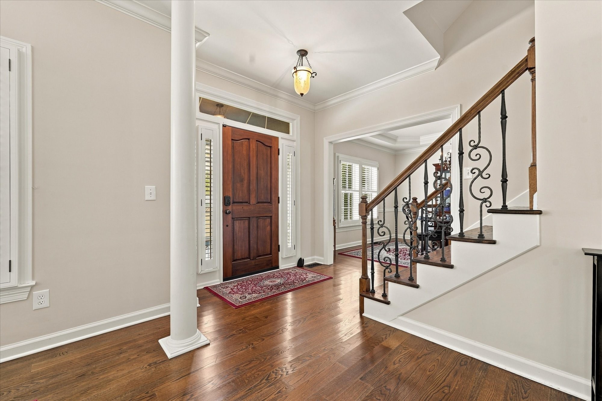 8456 Indian Hills Dr