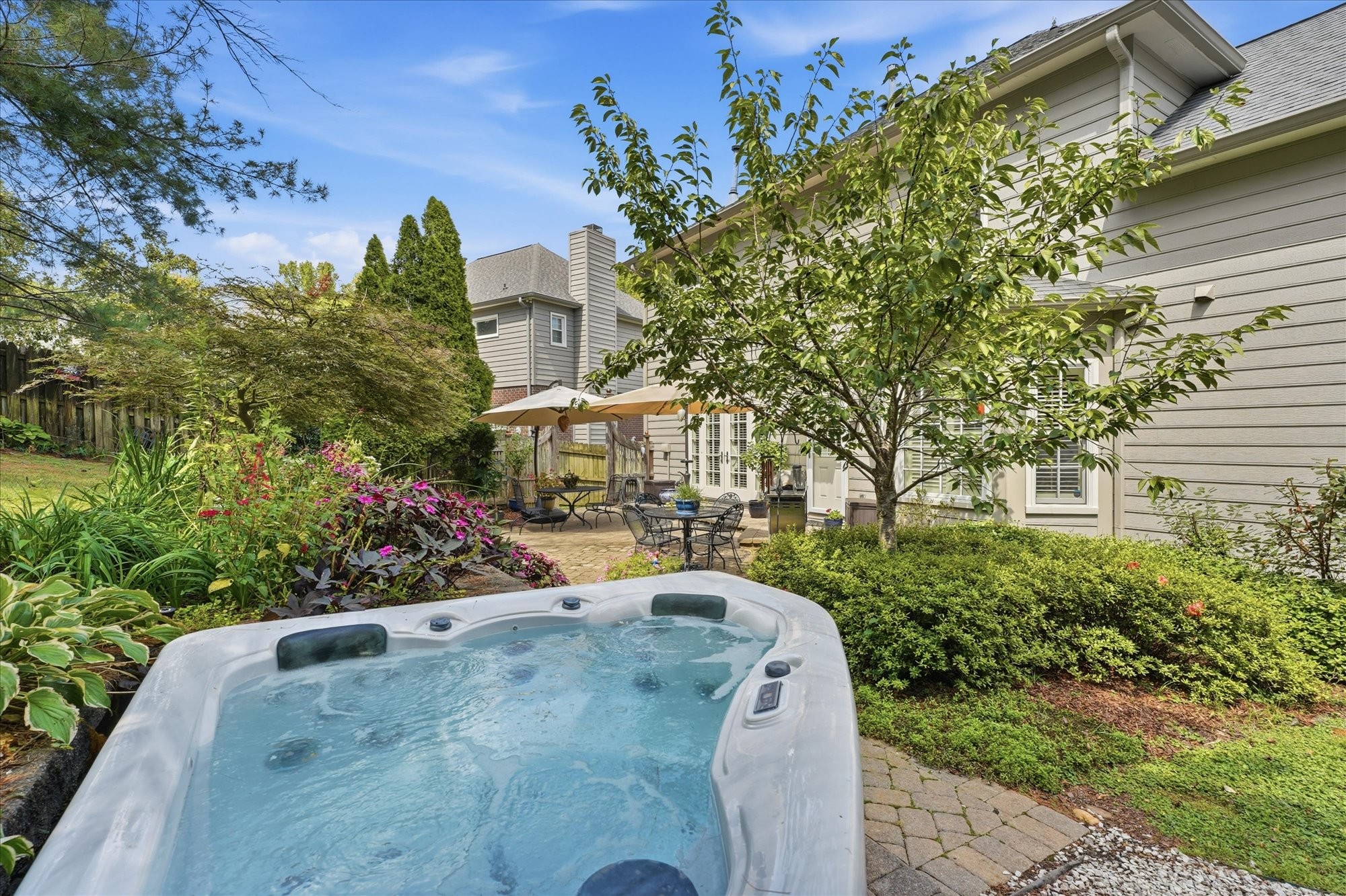 8456 Indian Hills Dr