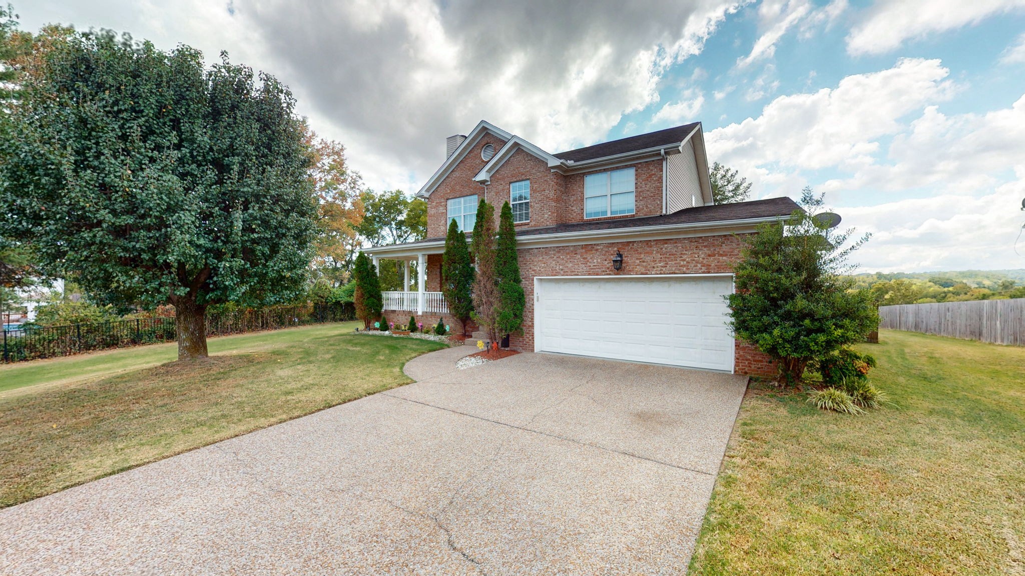 102 Braxton Park Ln