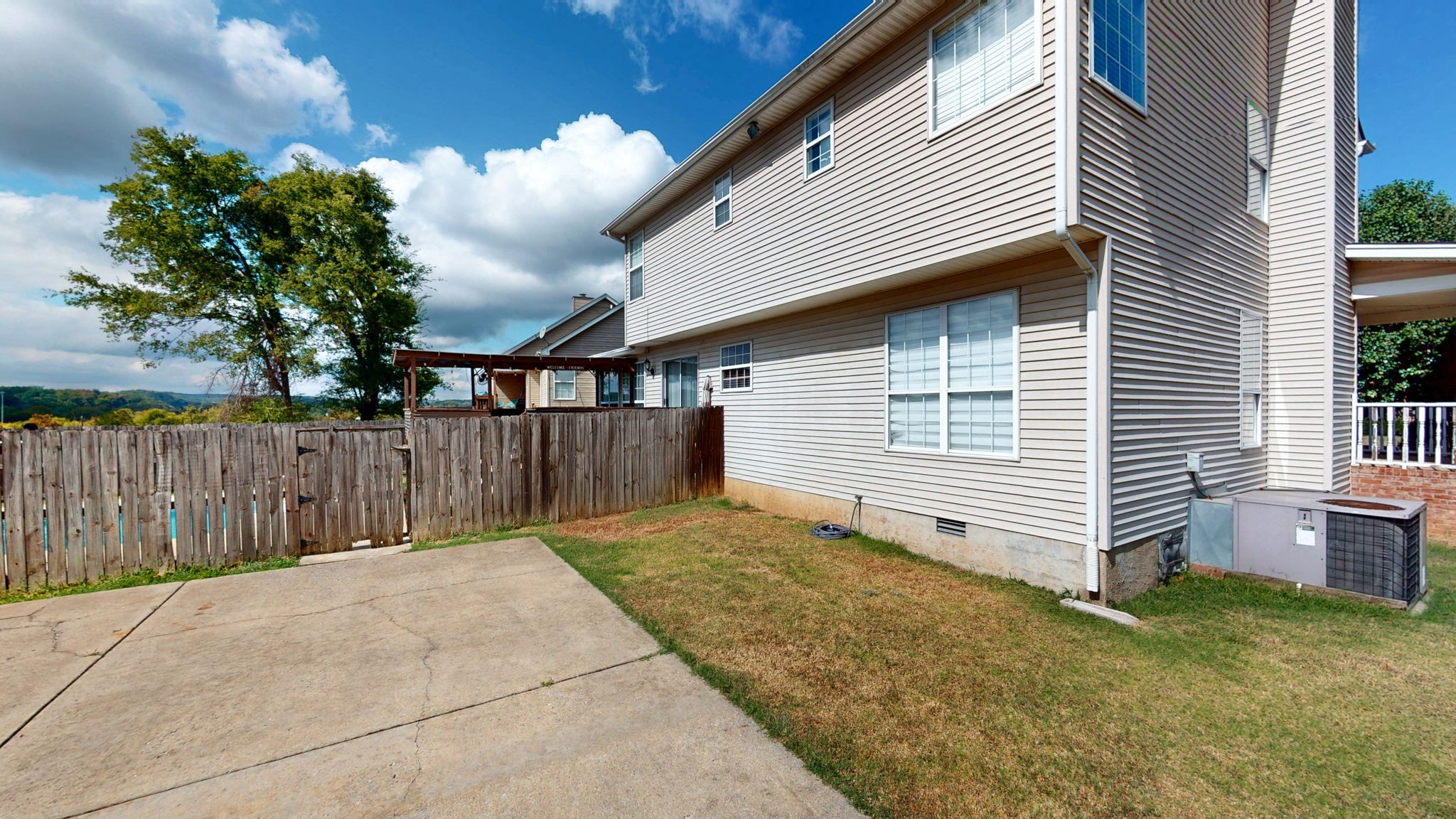 102 Braxton Park Ln