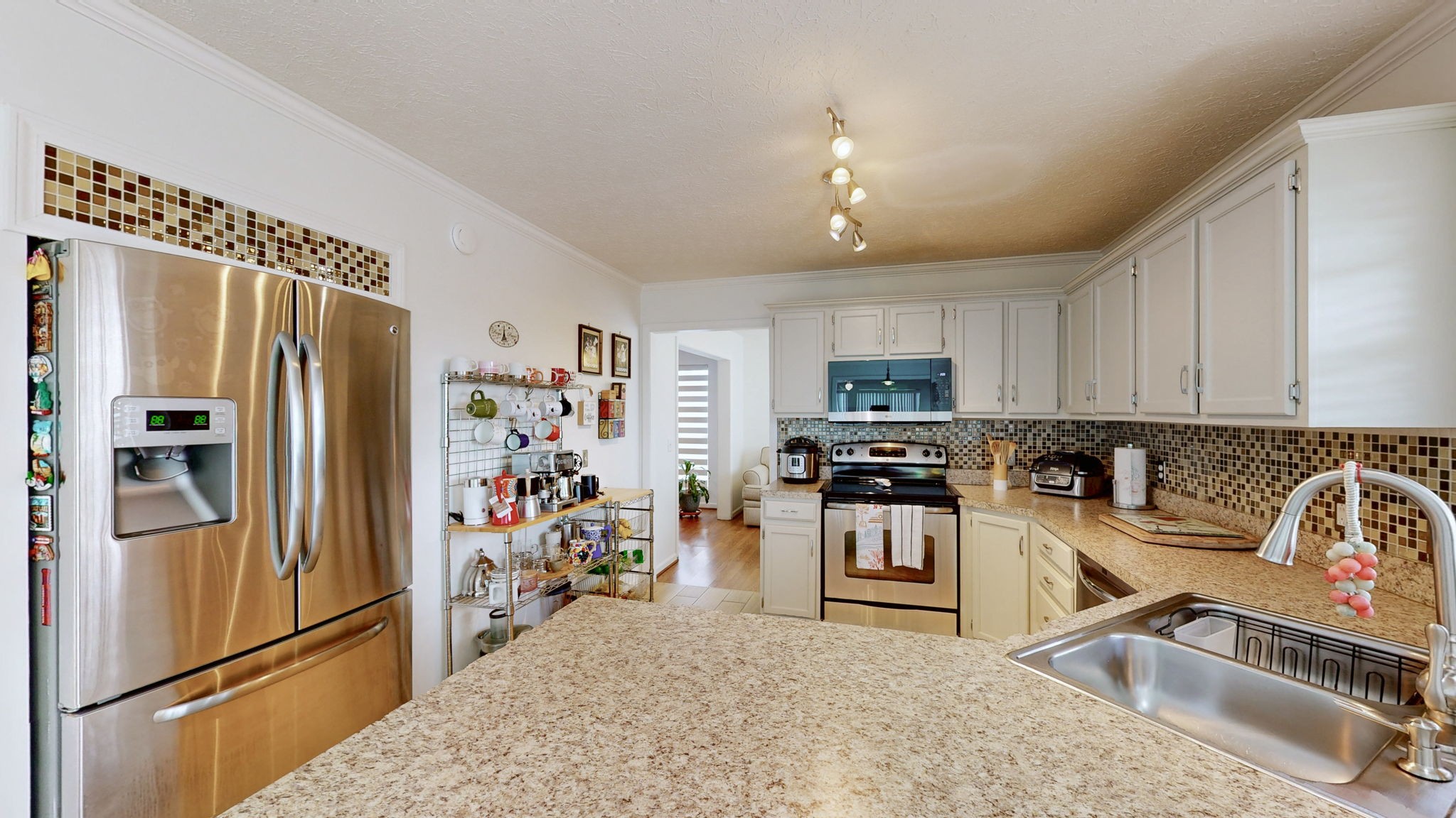 102 Braxton Park Ln