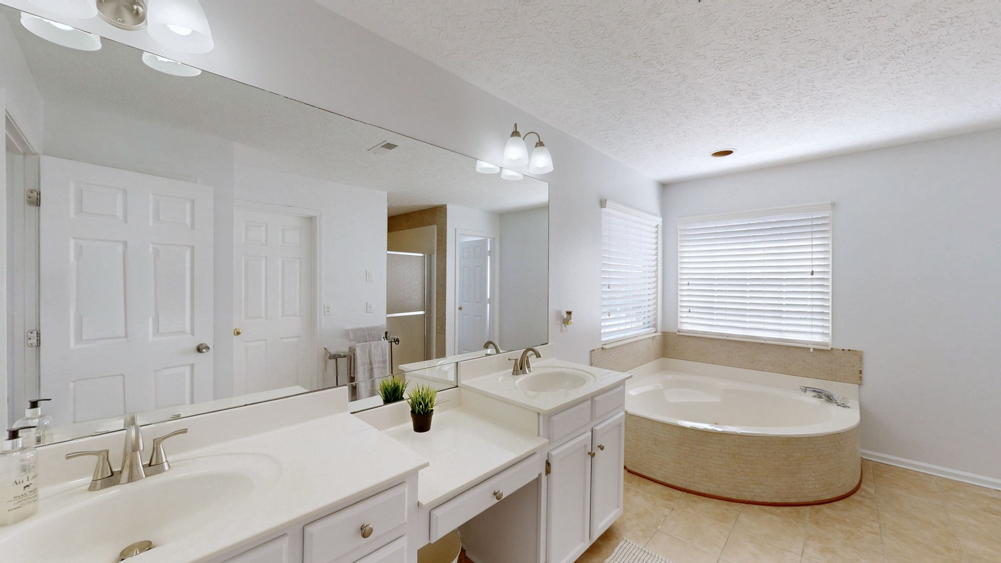 102 Braxton Park Ln