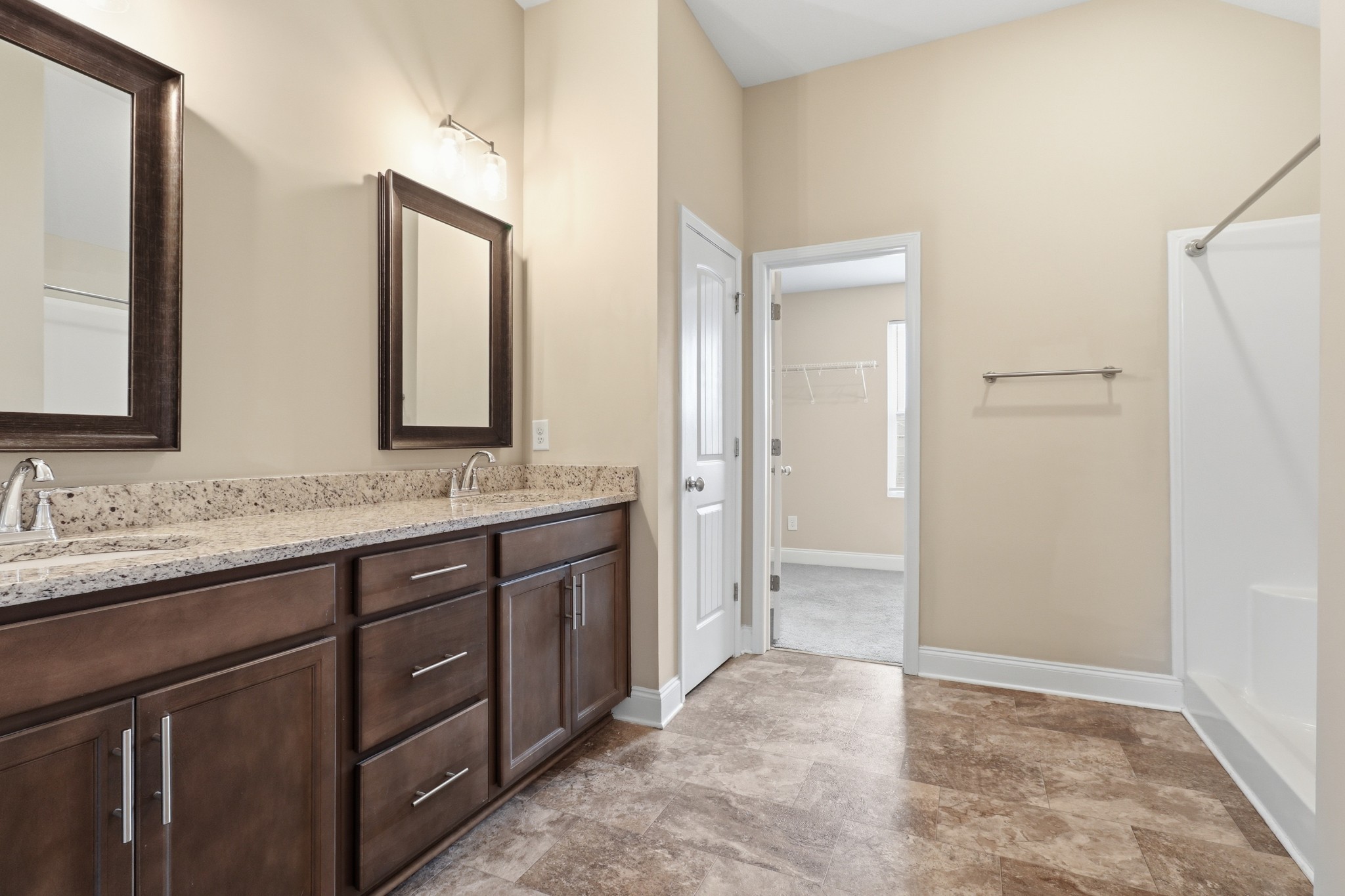 2255 Viking Ct