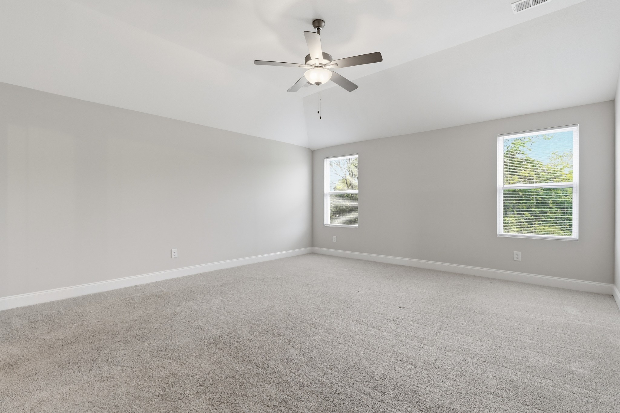 2255 Viking Ct
