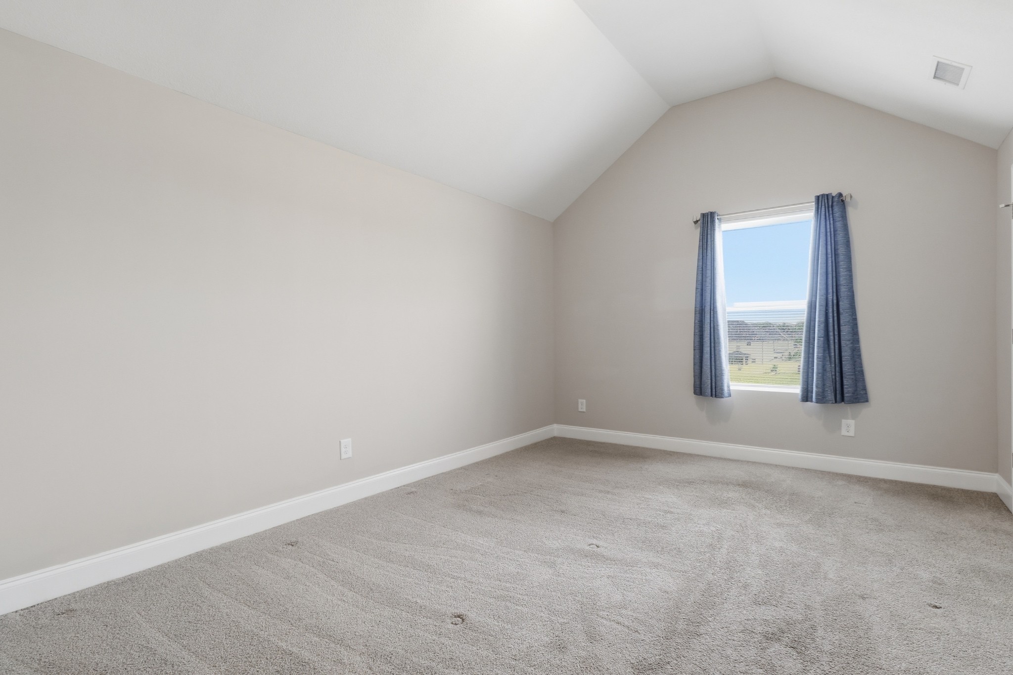 2255 Viking Ct