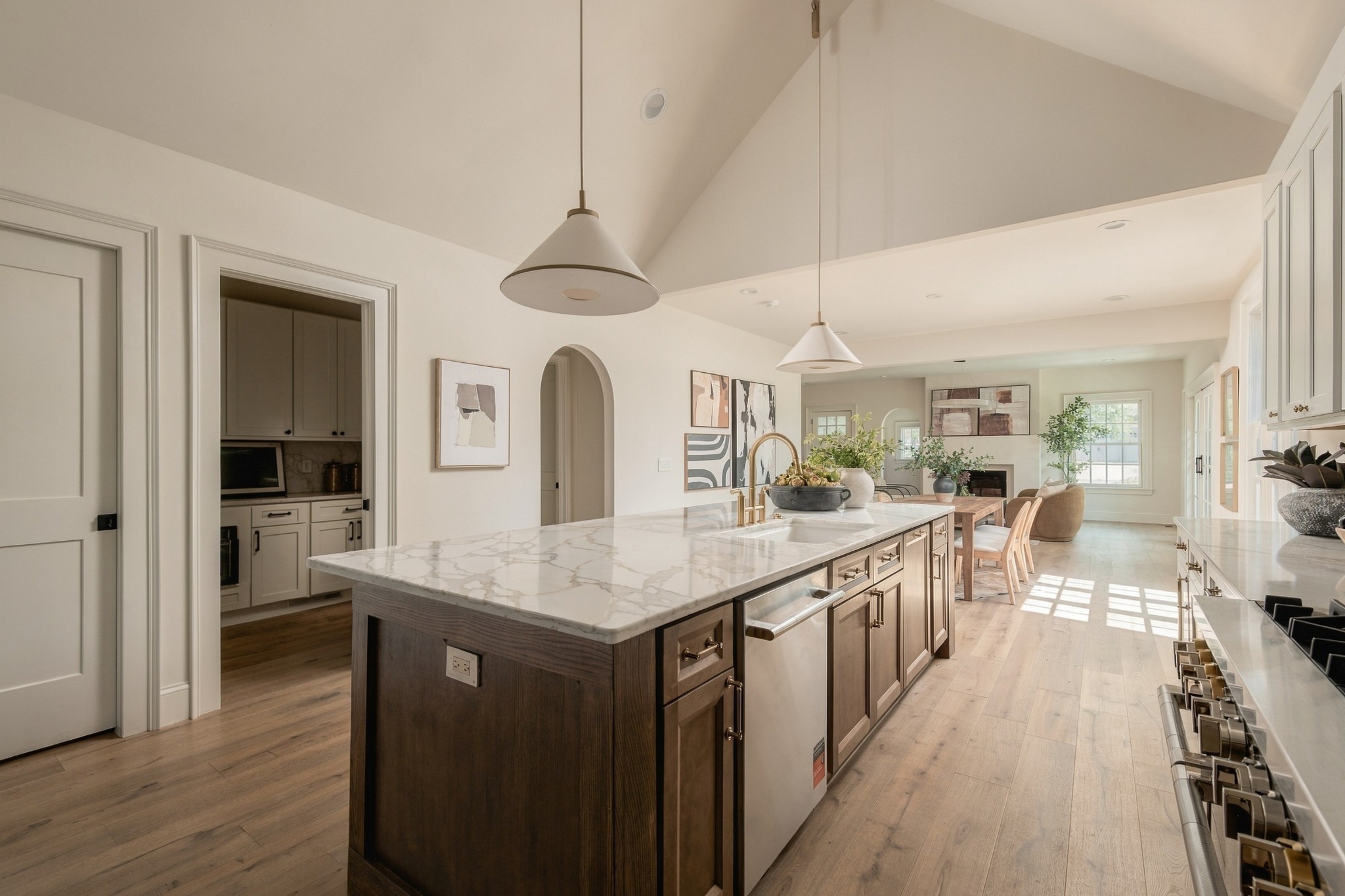 225 Mockingbird Rd