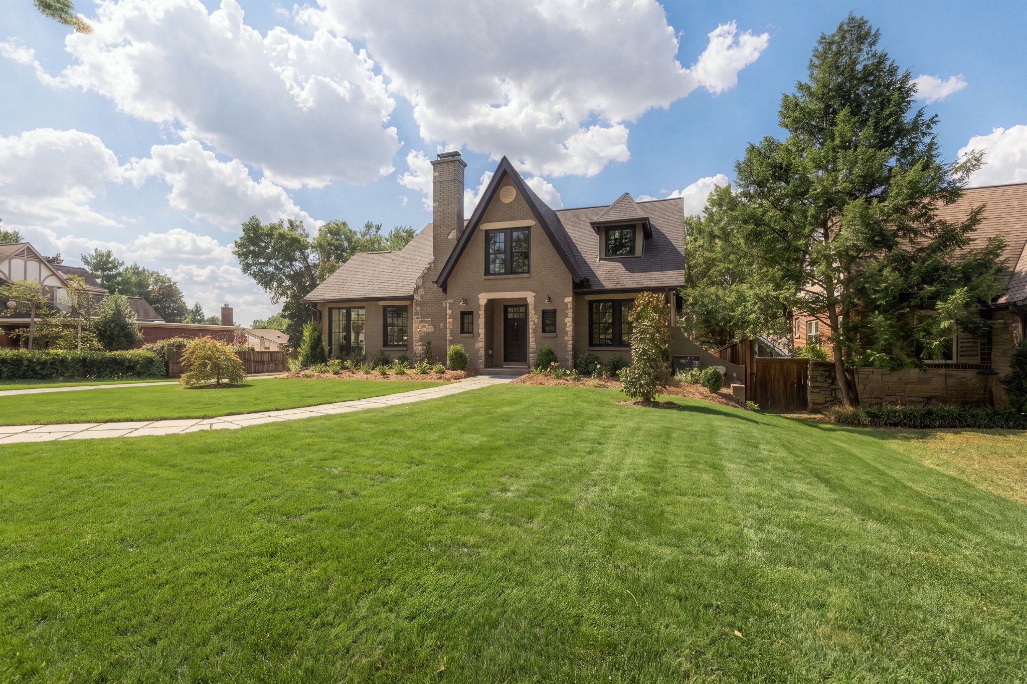 225 Mockingbird Rd