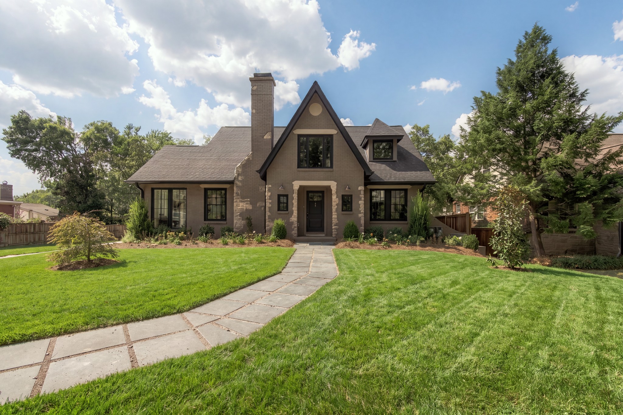 225 Mockingbird Rd