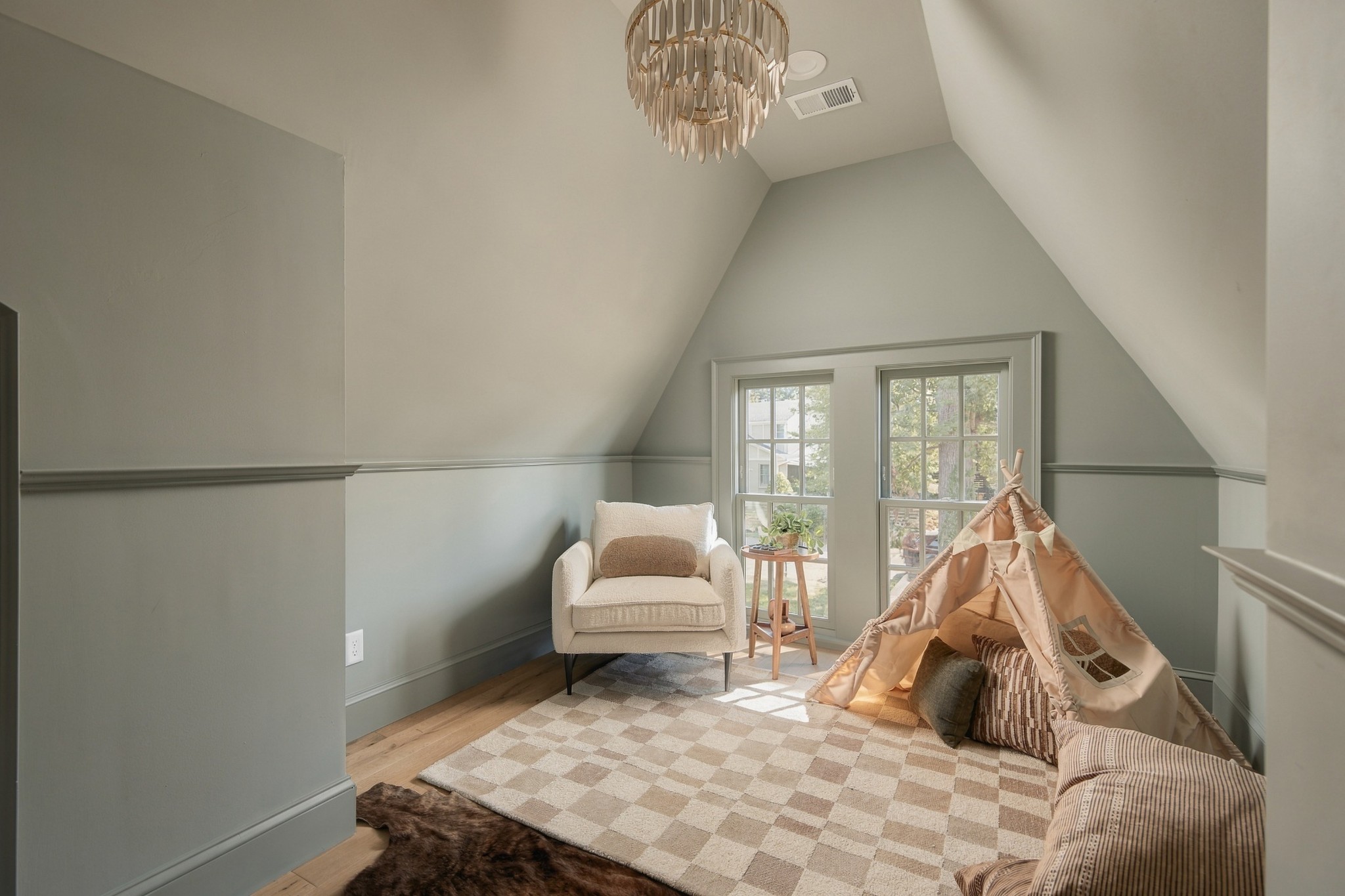 225 Mockingbird Rd
