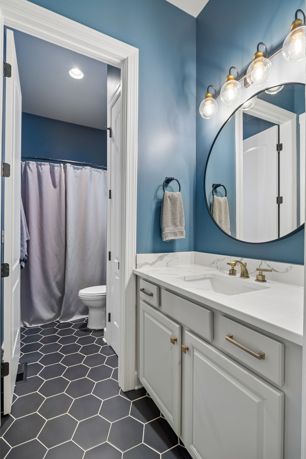 2212 Maricopa Ct
