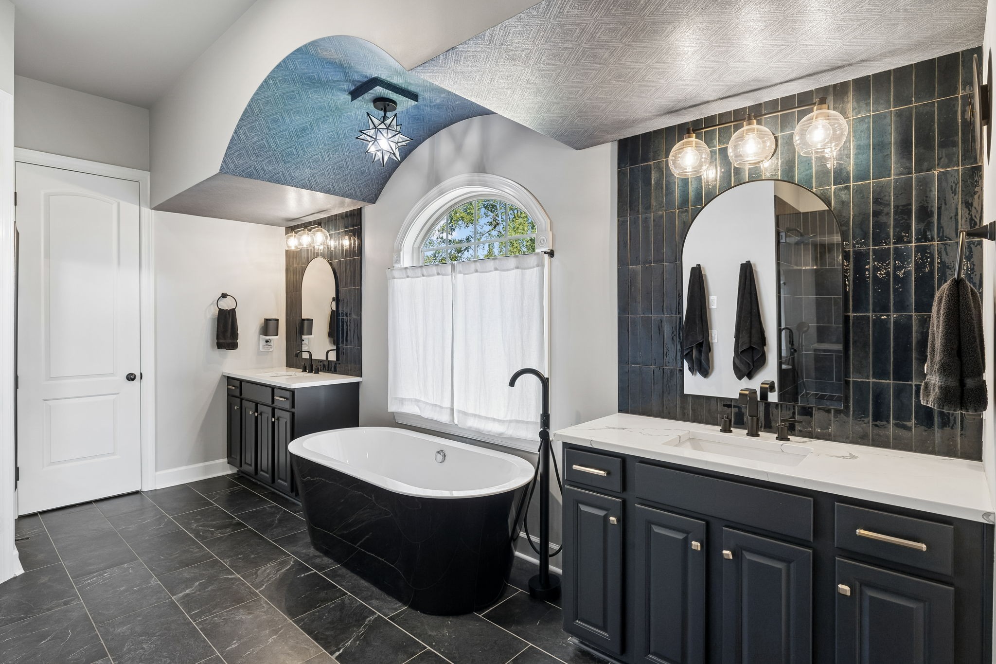 2212 Maricopa Ct