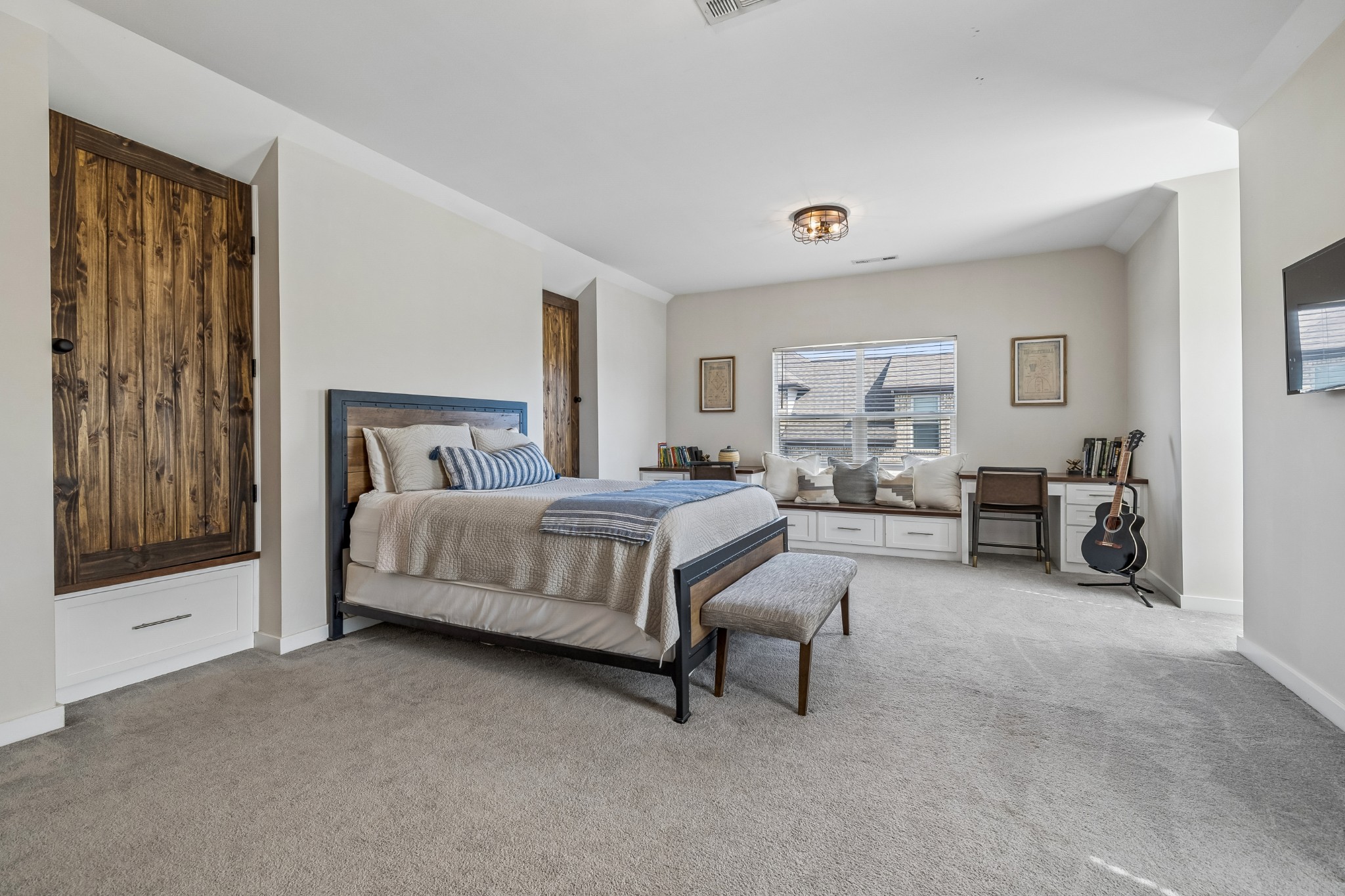 2833 Battleground Dr