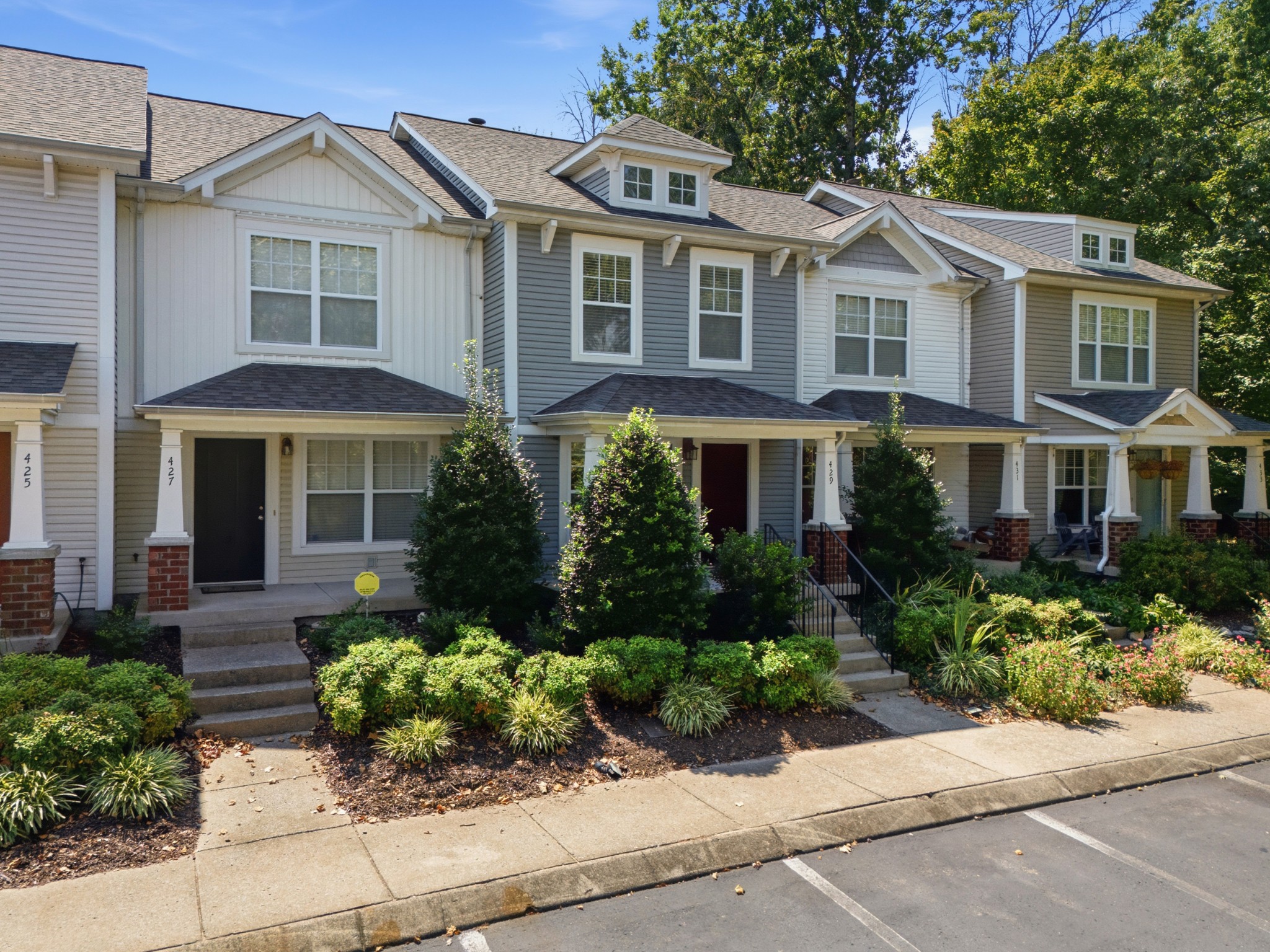 429 Shadow Glen Dr