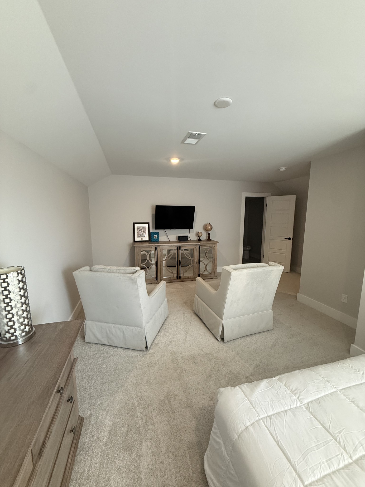 9030 Headwaters Dr