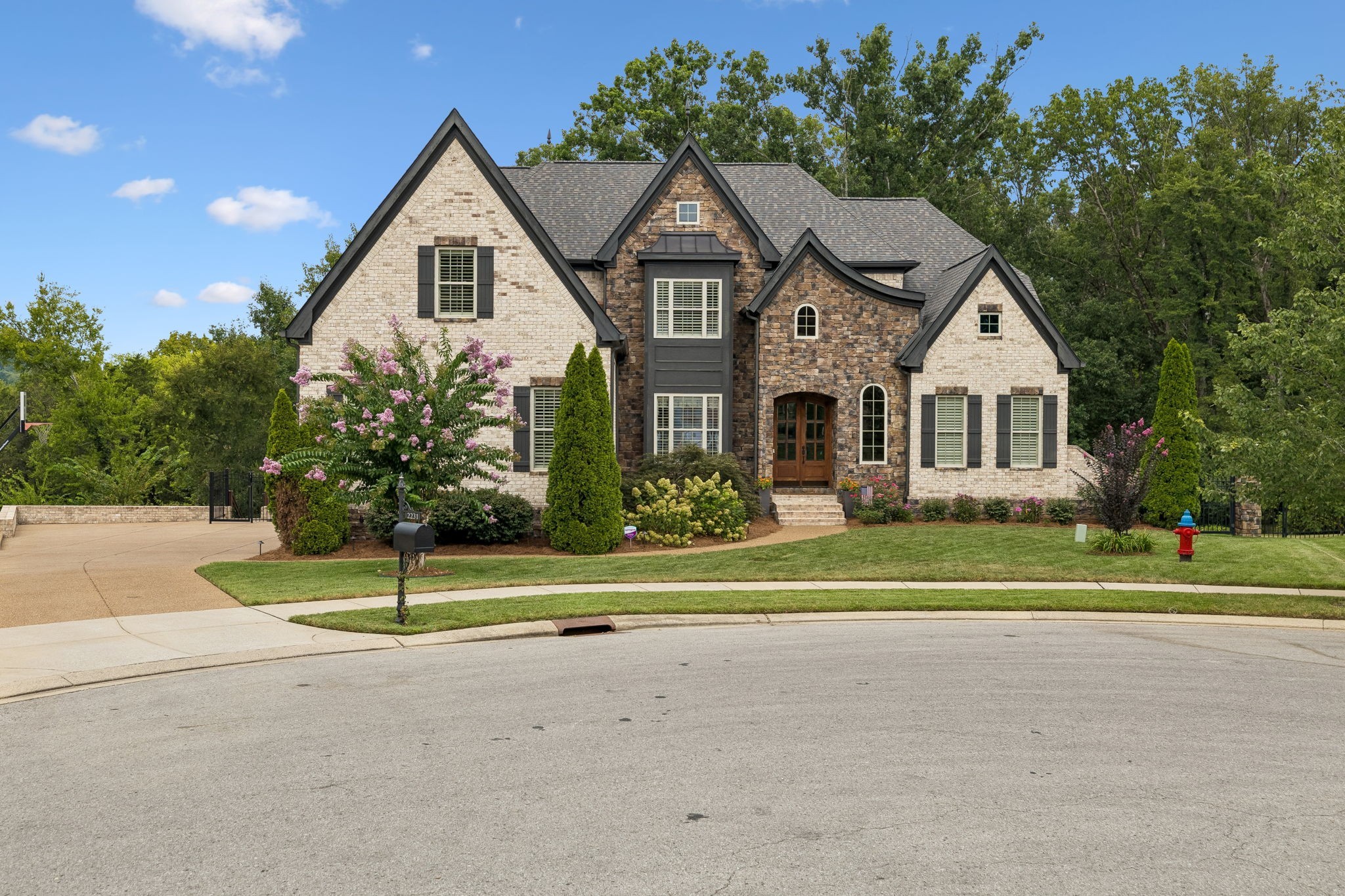 2231 Dunblane Ln