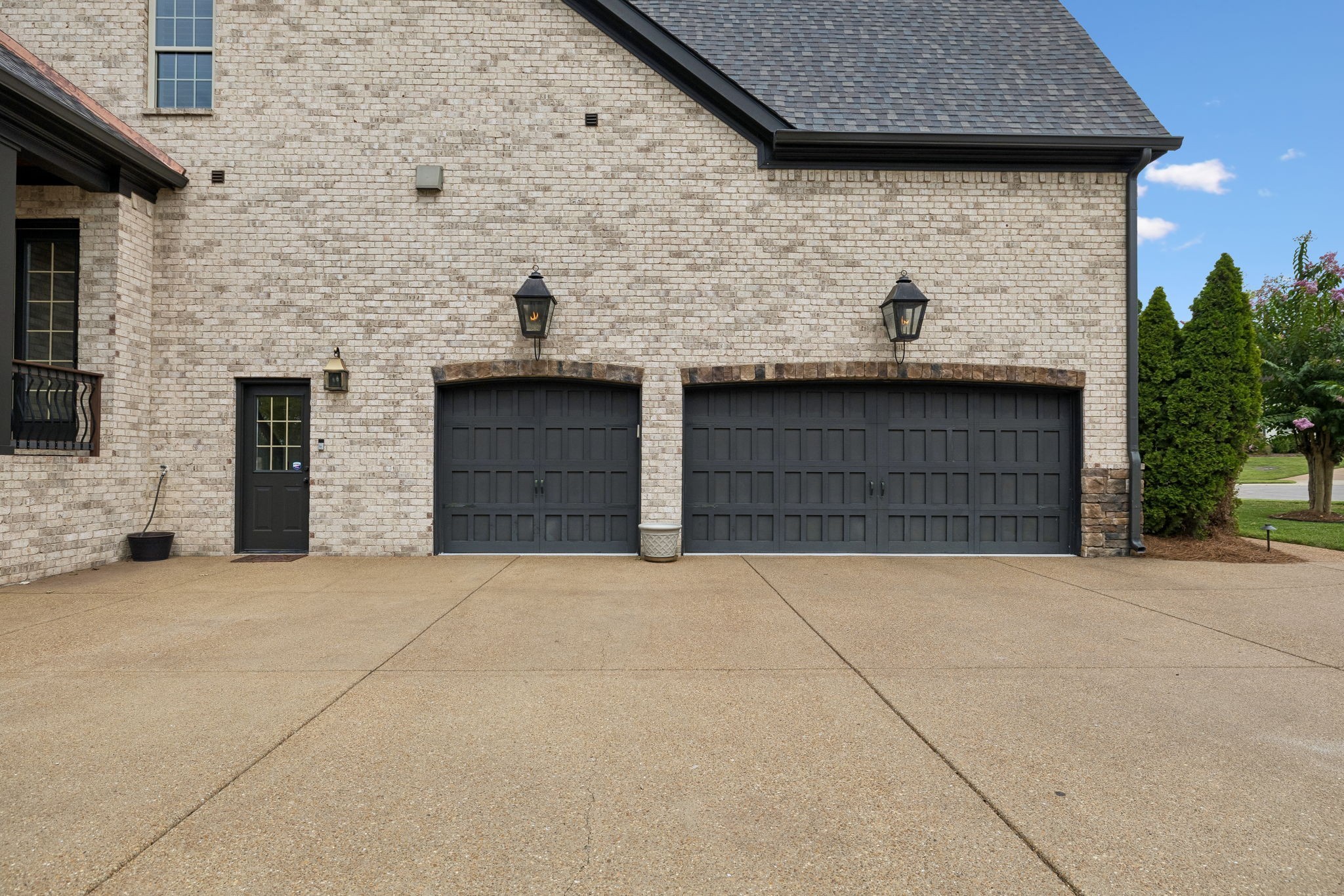 2231 Dunblane Ln