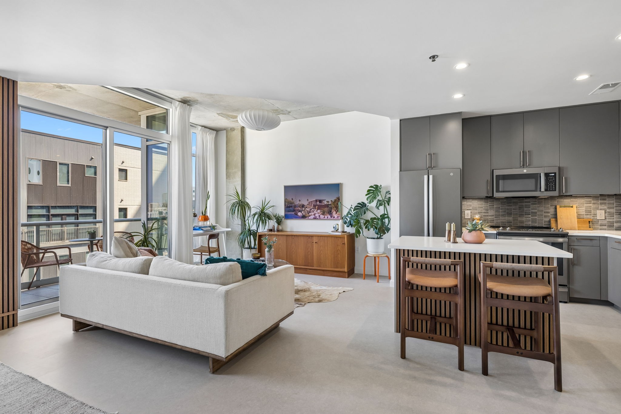 600 12th Ave S Unit: 710