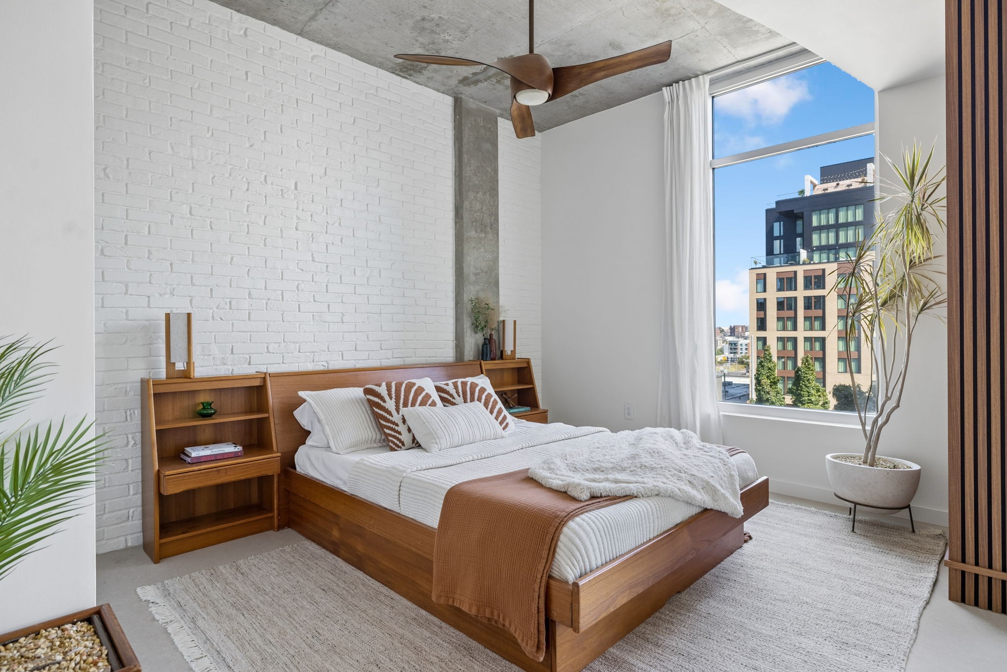 600 12th Ave S Unit: 710