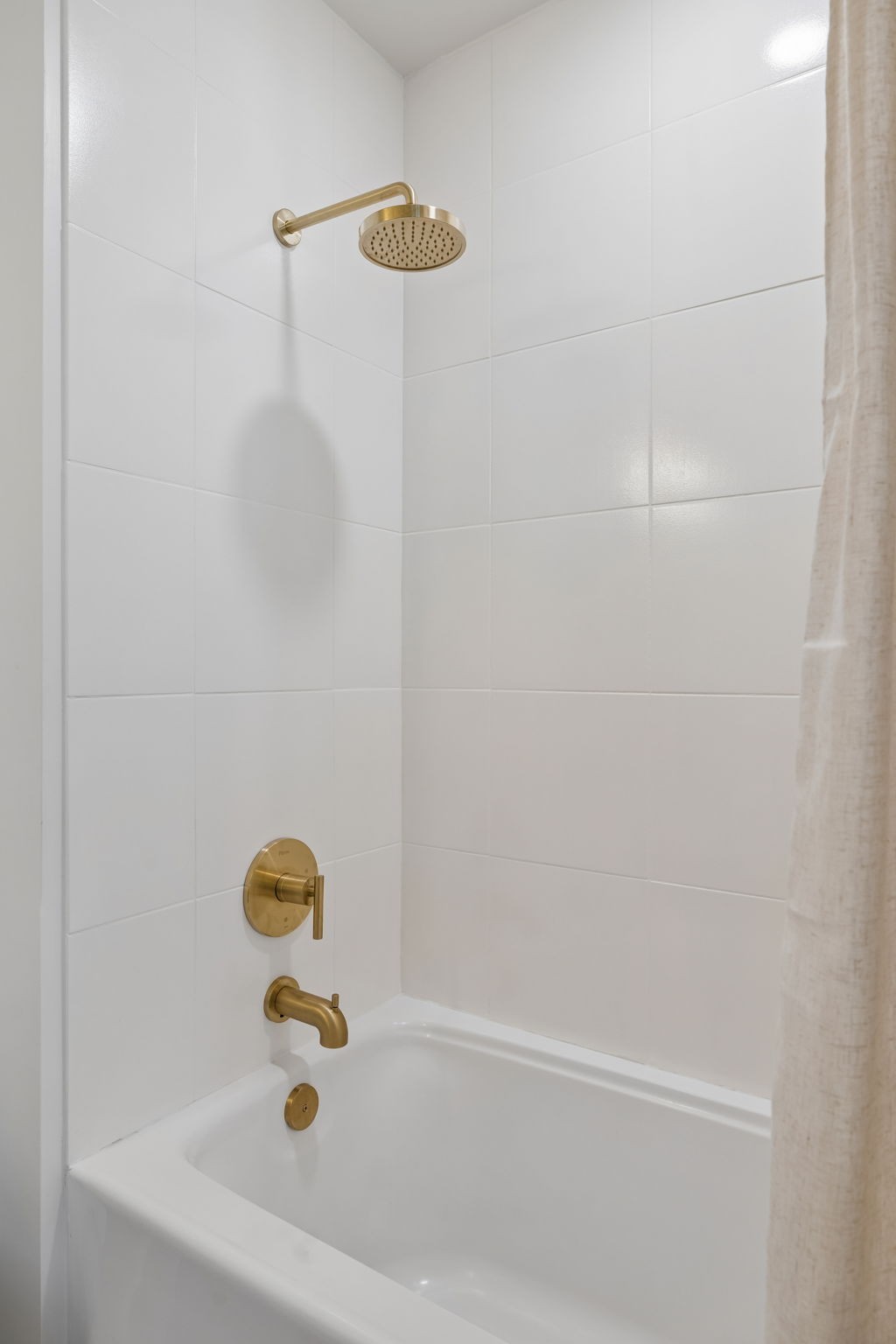600 12th Ave S Unit: 710