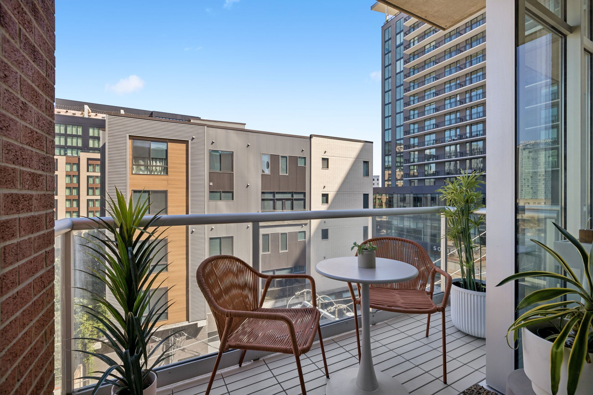 600 12th Ave S Unit: 710