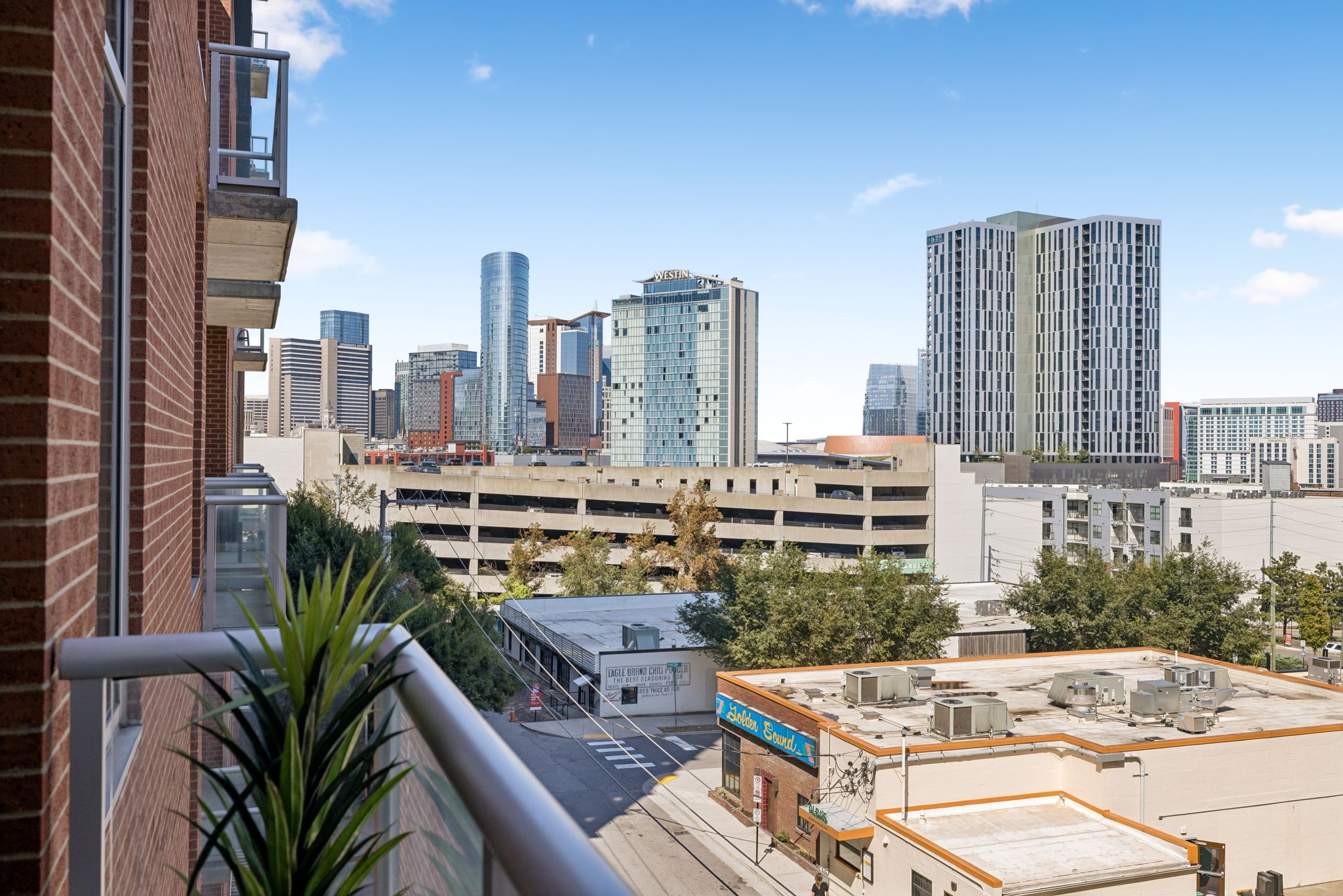 600 12th Ave S Unit: 710