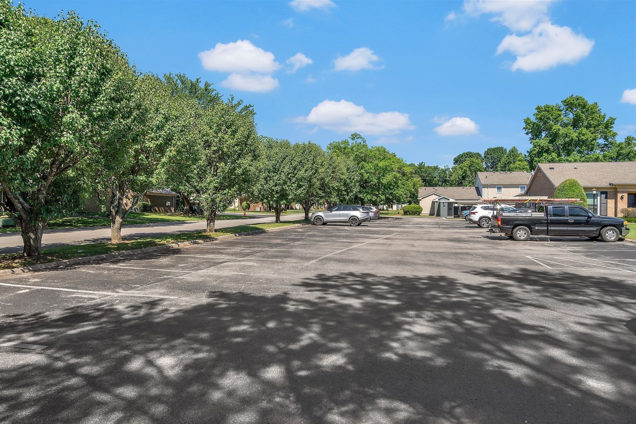 8207 Sawyer Brown Rd Unit: M4