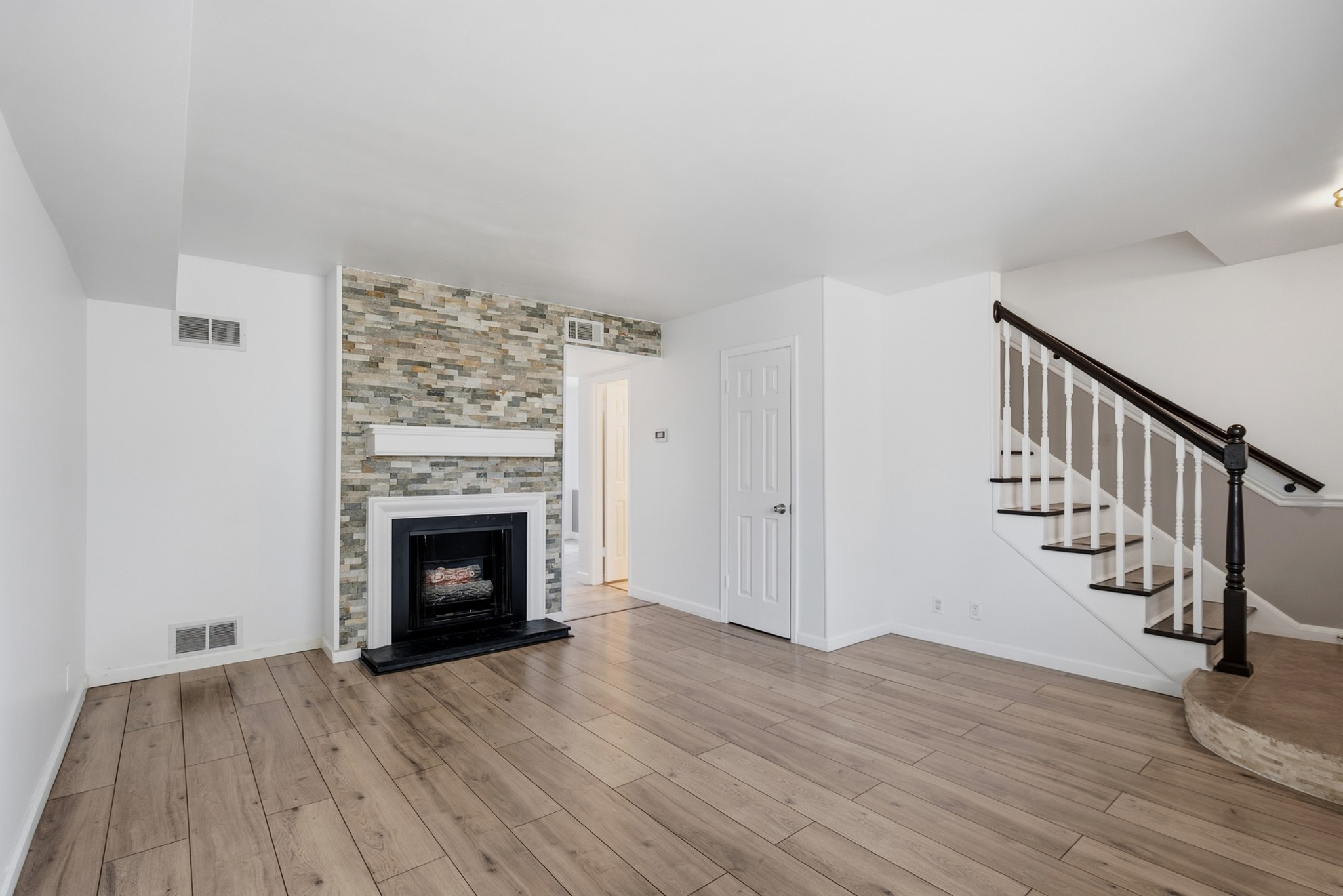 8207 Sawyer Brown Rd Unit: M4