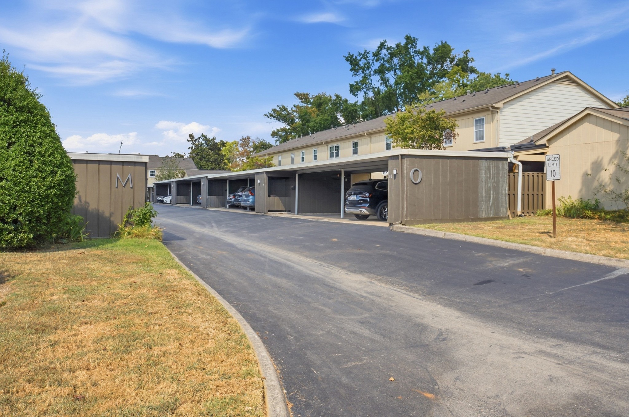 8207 Sawyer Brown Rd Unit: M4
